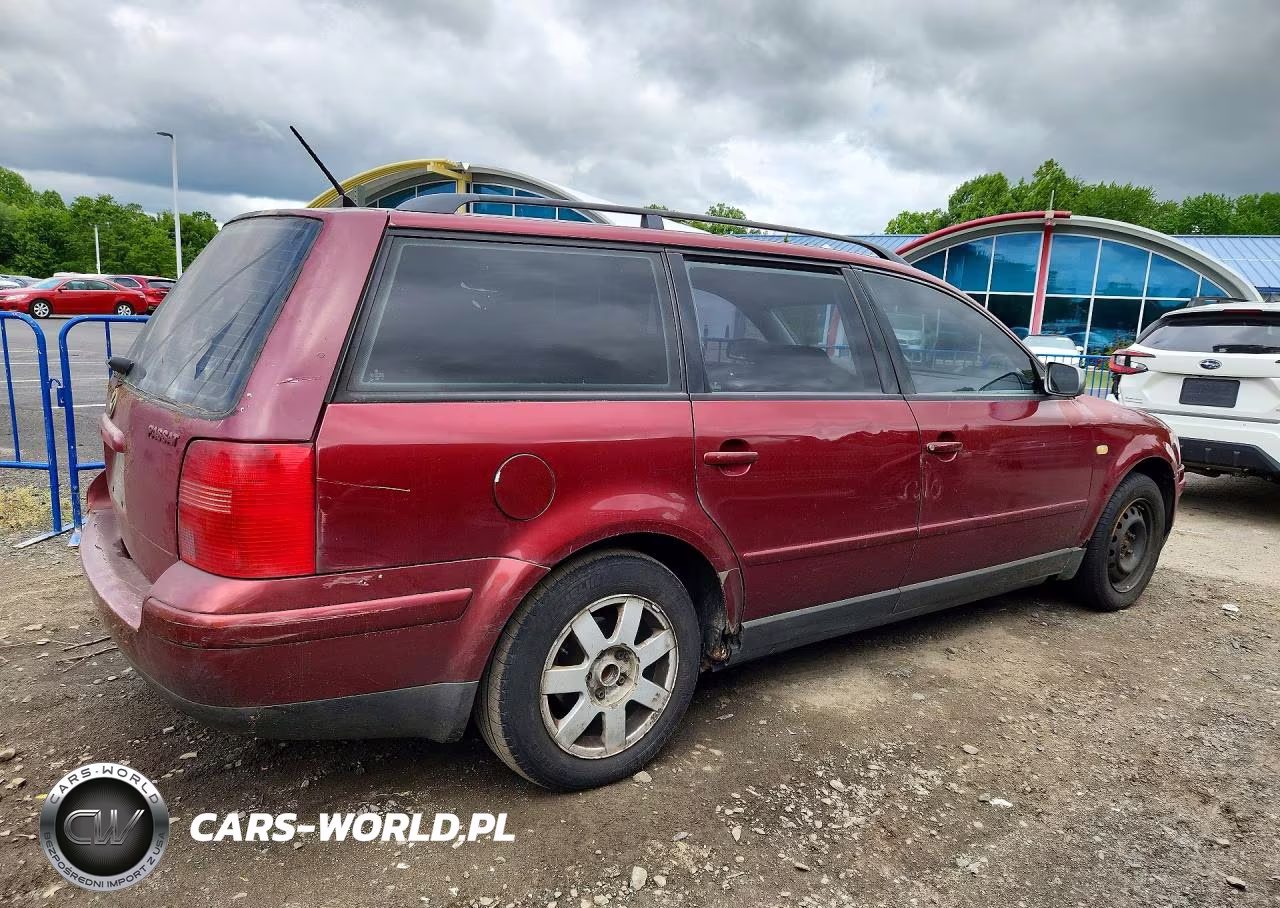 1999 Volkswagen Passat Gls VIN:WVWNA63B4XE378189 - 3