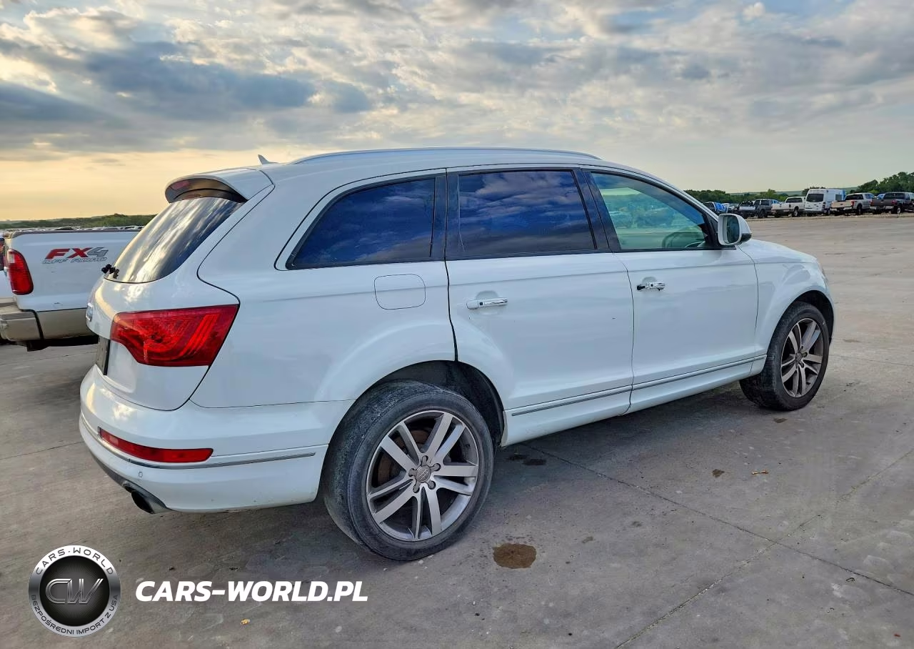 2015 Audi Q7 Premium Plus VIN:WA1LGAFE4FD004047 - 3