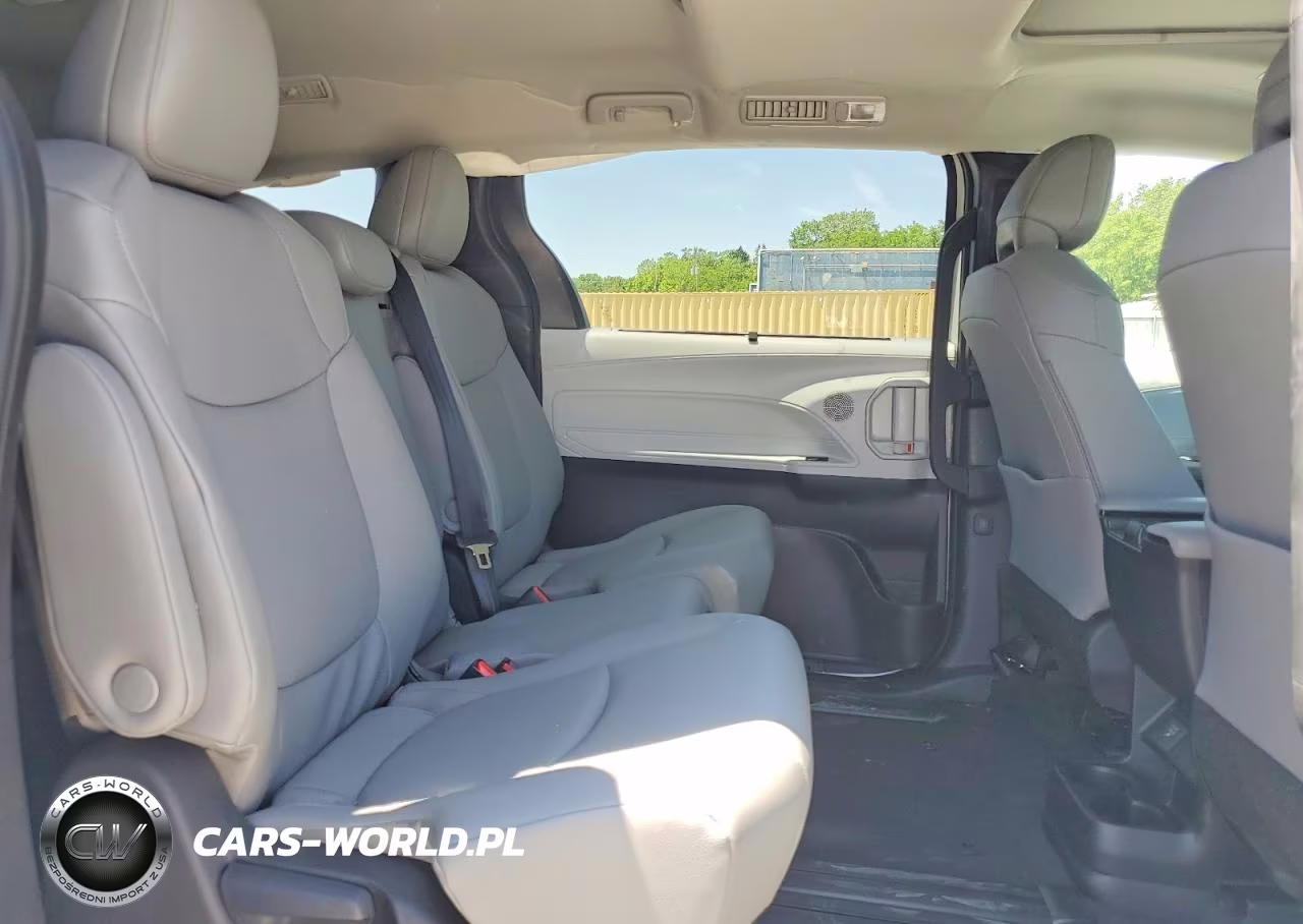 2026 Toyota Sienna Xle 8-Passenger VIN:5TDYRKECXTS316613 - 11