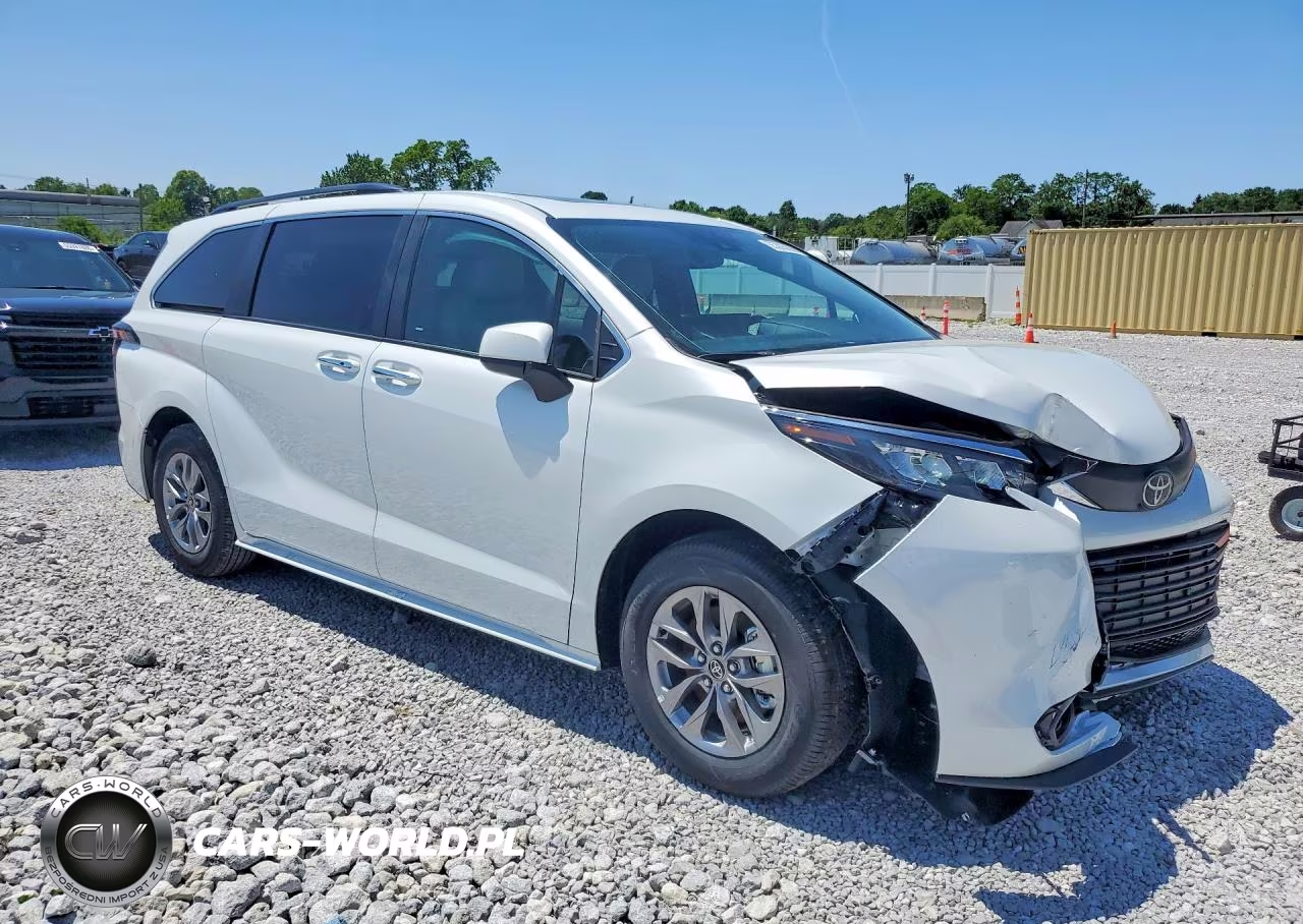 2026 Toyota Sienna Xle 8-Passenger VIN:5TDYRKECXTS316613 - 4