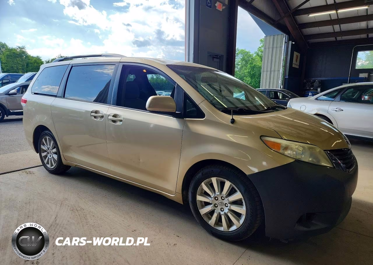 2012 Toyota Sienna Le VIN:5TDJK3DC3CS046427 - 4