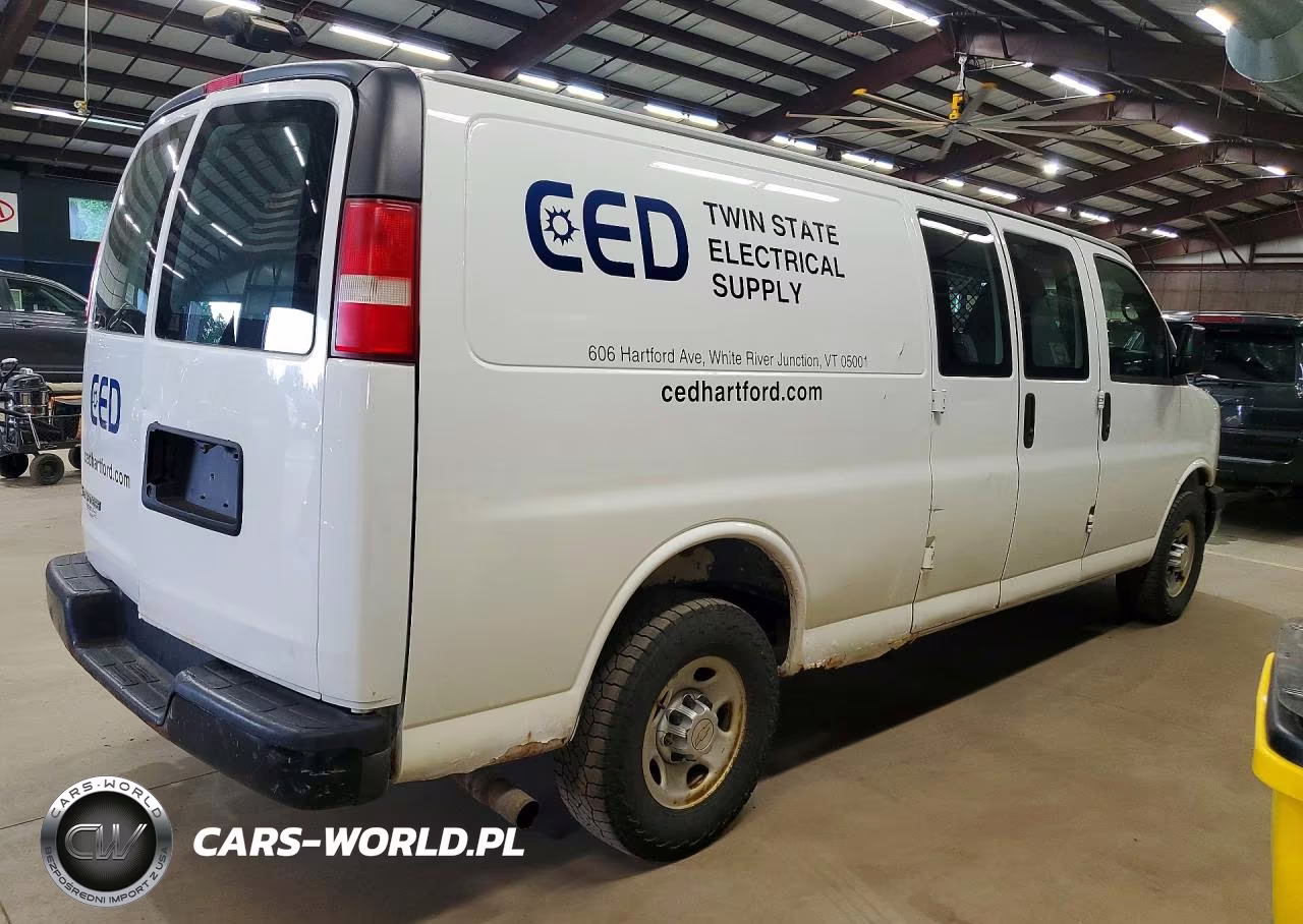 2012 Chevrolet Express G2500 VIN:1GCWGGCA5C1168329 - 3