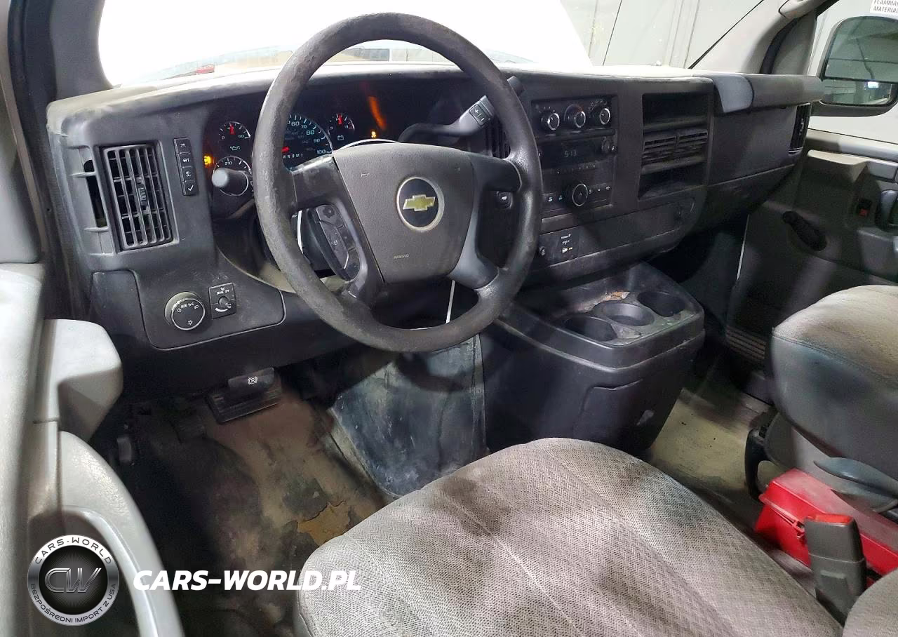 2012 Chevrolet Express G2500 VIN:1GCWGGCA5C1168329 - 8