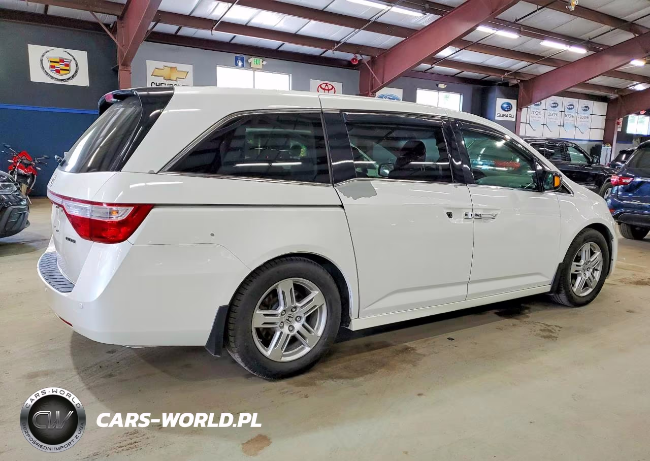 2012 Honda Odyssey Touring VIN:5FNRL5H96CB120633 - 3