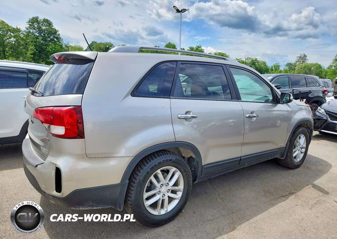 2014 Kia Sorento Lx VIN:5XYKTDA65EG504071 - 3