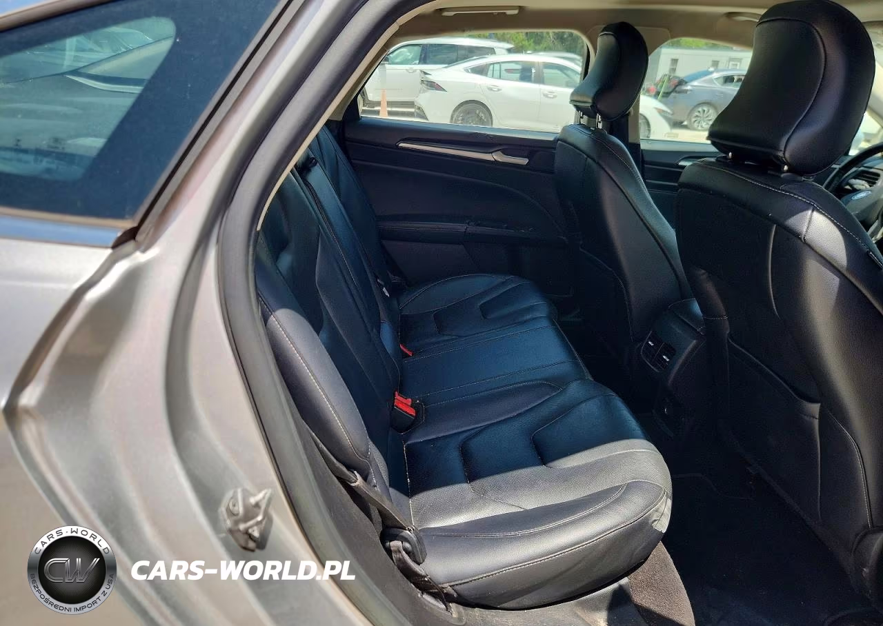 2019 Ford Fusion Titanium VIN:3FA6P0K99KR120809 - 10