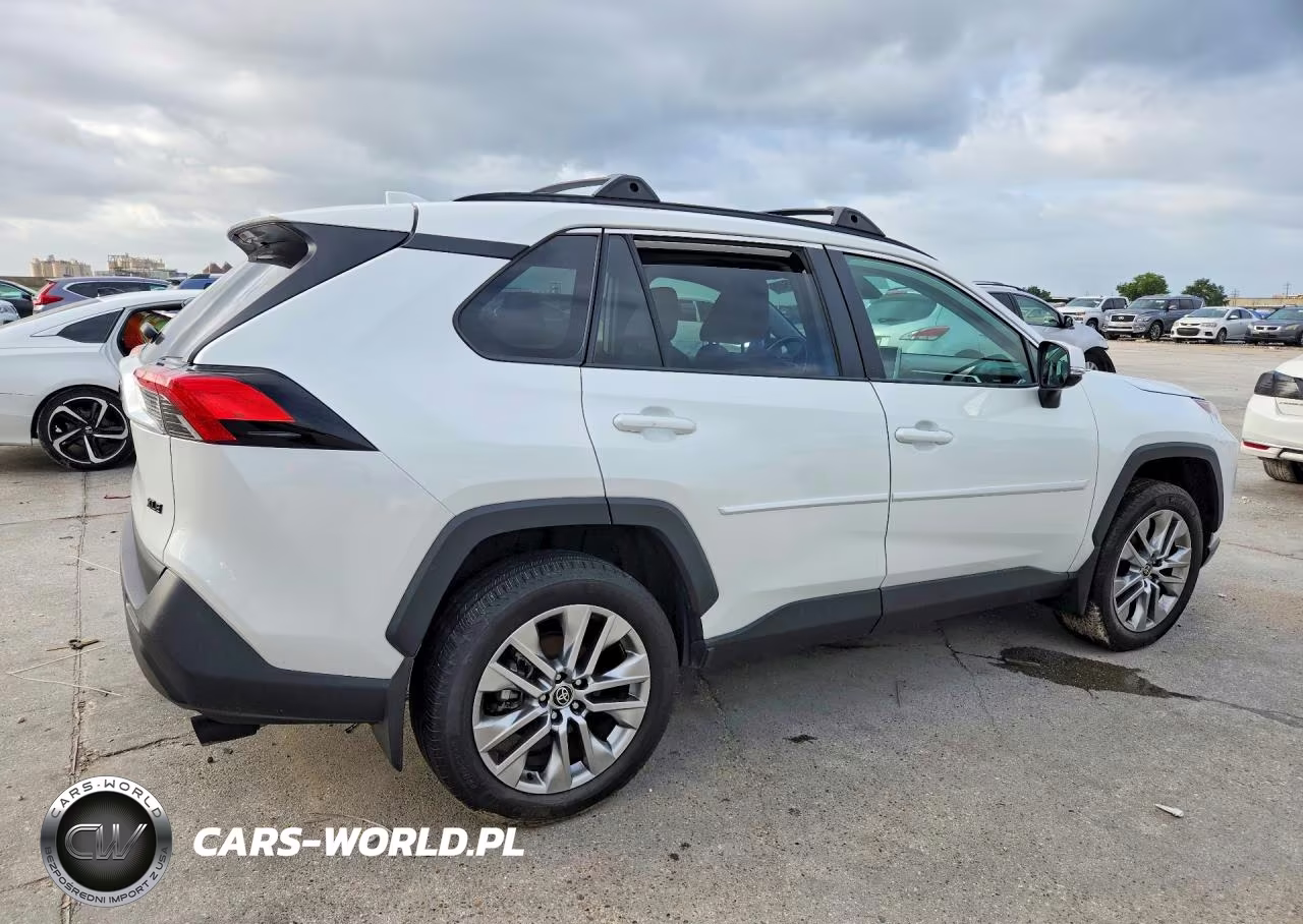 2024 Toyota Rav4 Xle Premium VIN:2T3C1RFV8RW342810 - 3
