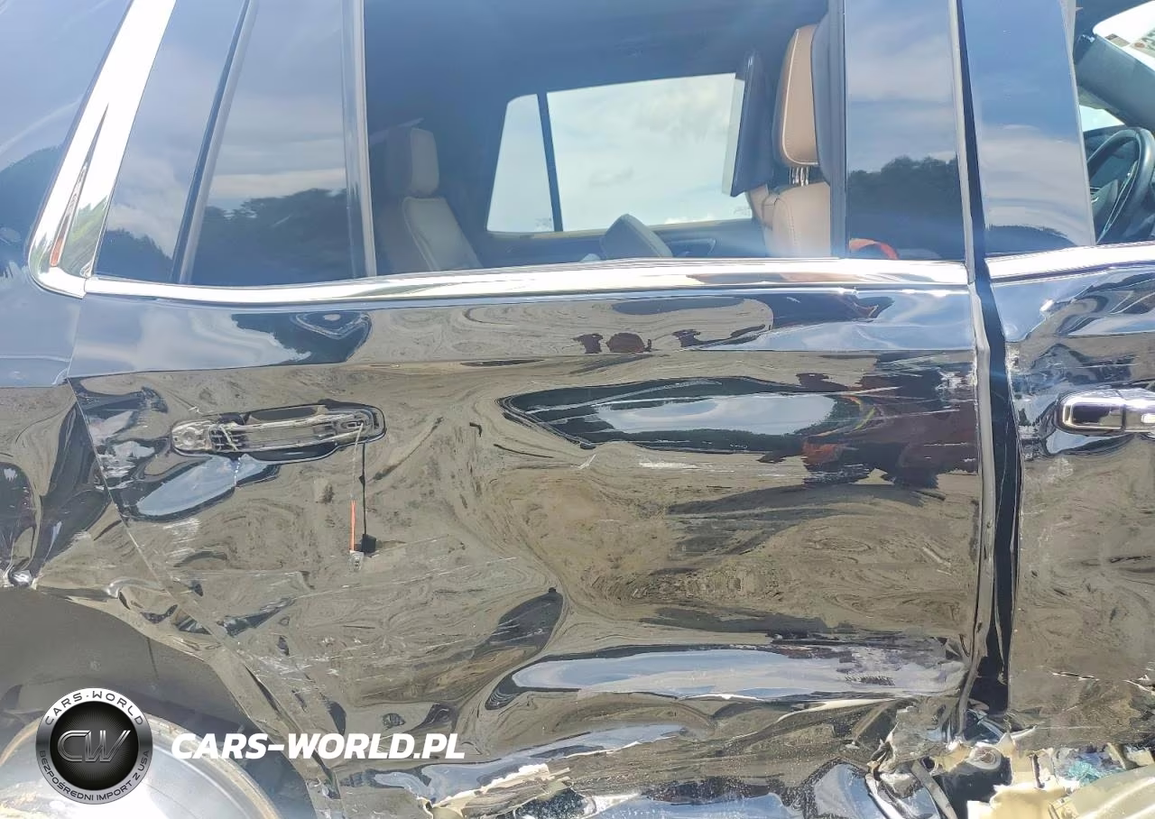 2021 Chevrolet Tahoe K1500 Premier VIN:1GNSKSKD1MR357470 - 10