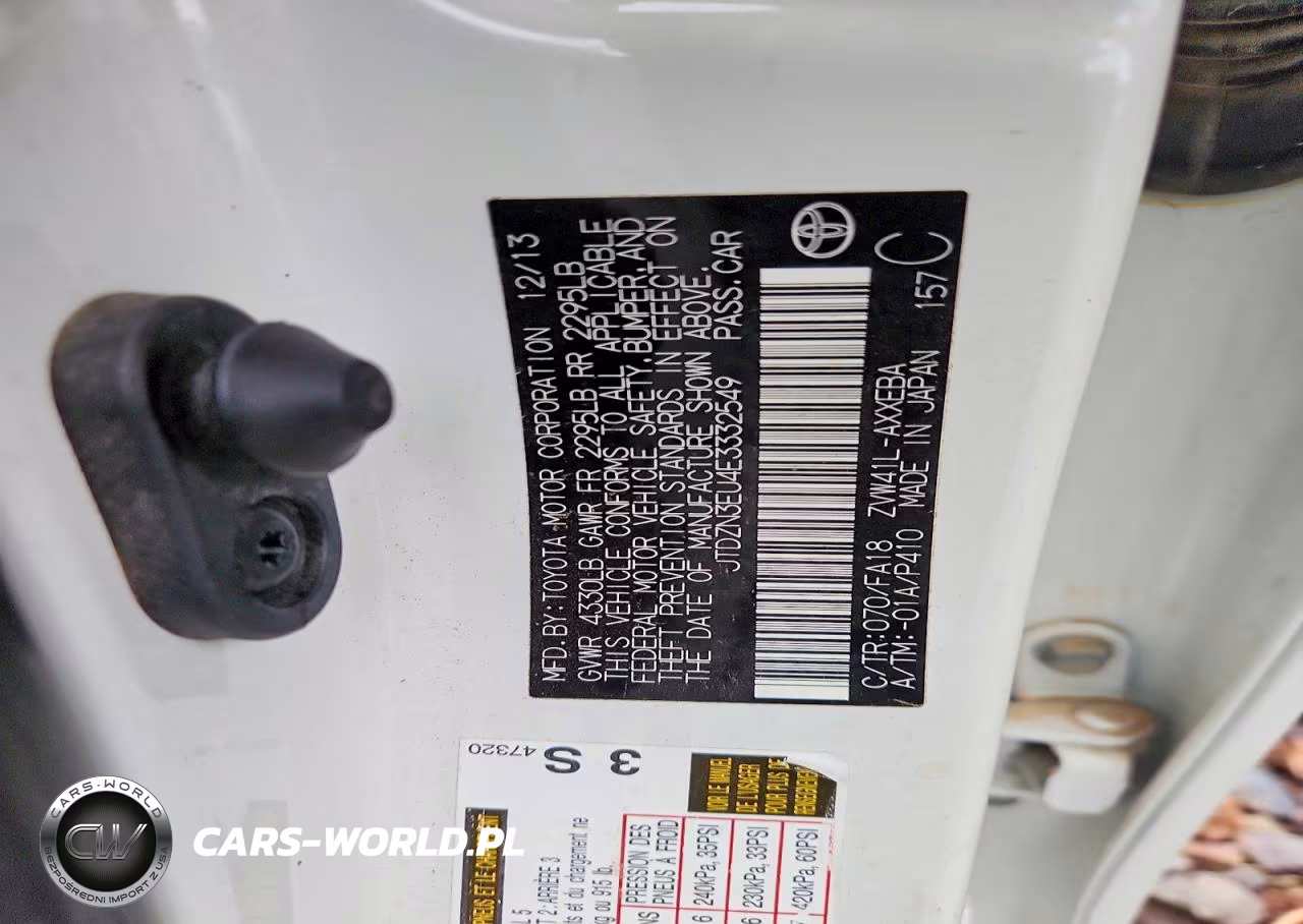 2014 Toyota Prius V Two VIN:JTDZN3EU4E3332549 - 12
