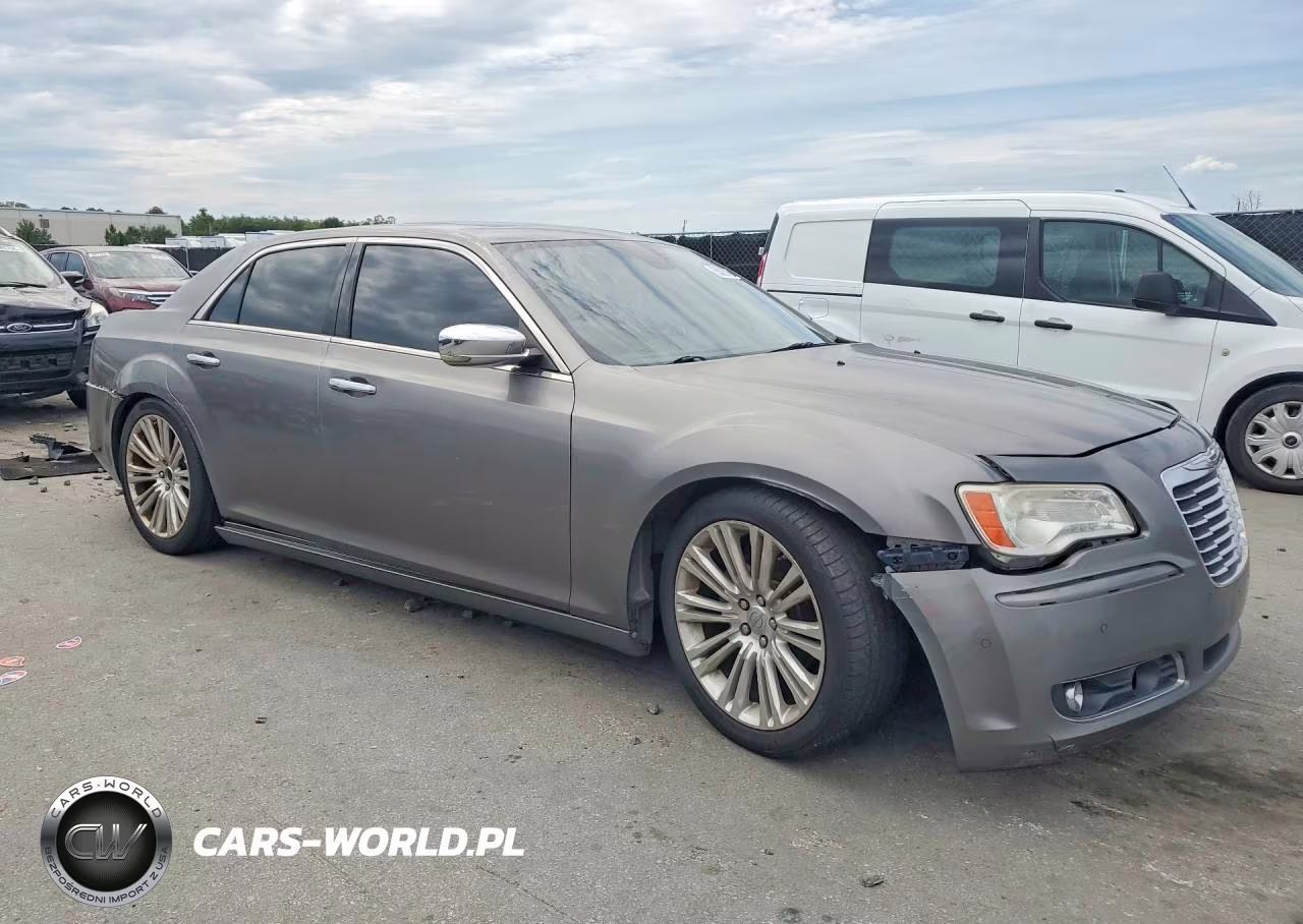 2011 Chrysler 300 Limited VIN:2C3CA5CG3BH585675 - 4