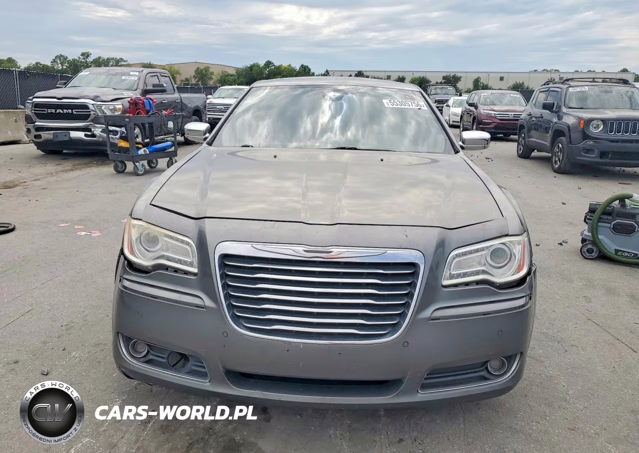 2011 Chrysler 300 Limited VIN:2C3CA5CG3BH585675 - 5