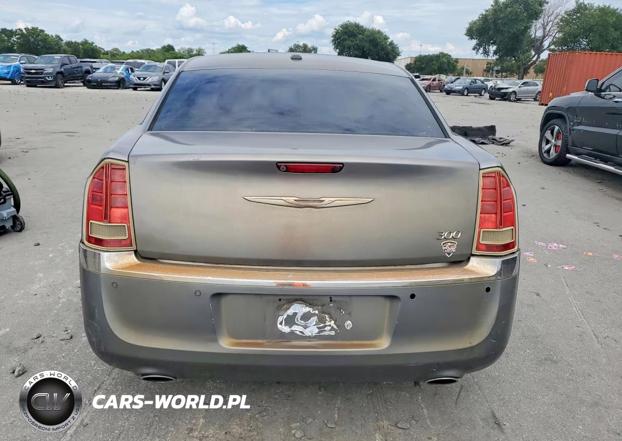 2011 Chrysler 300 Limited VIN:2C3CA5CG3BH585675 - 6