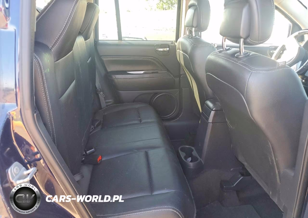 2015 Jeep Compass Latitude VIN:1C4NJDEB7FD272700 - 10