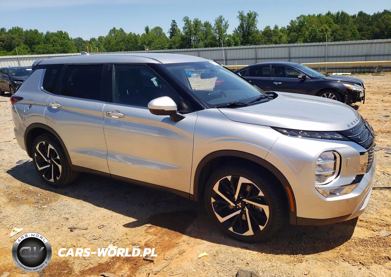 2023 Mitsubishi Outlander Se VIN:JA4J4UA83PZ021283 - 4