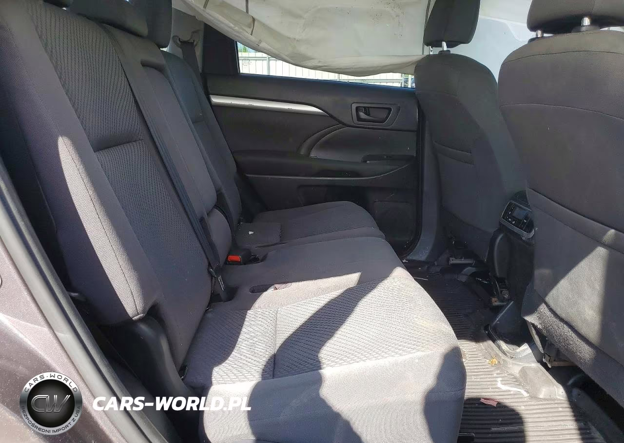 2019 Toyota Highlander Le VIN:5TDBZRFH9KS747483 - 11