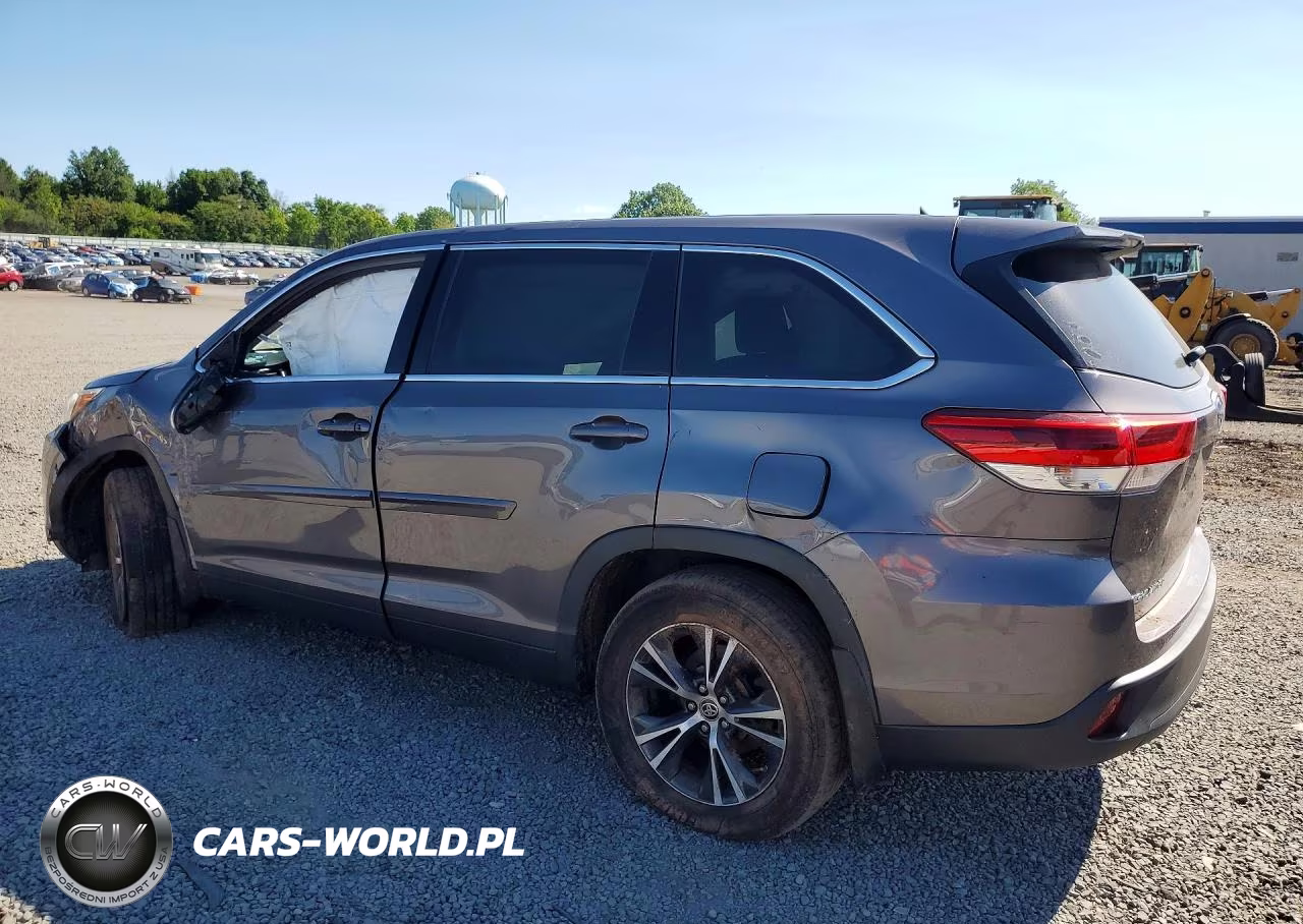 2019 Toyota Highlander Le VIN:5TDBZRFH9KS747483 - 2