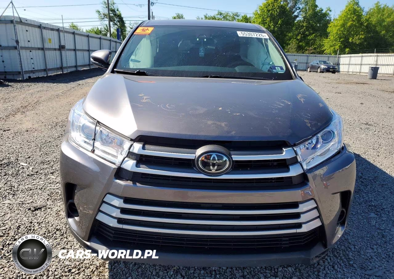 2019 Toyota Highlander Le VIN:5TDBZRFH9KS747483 - 5