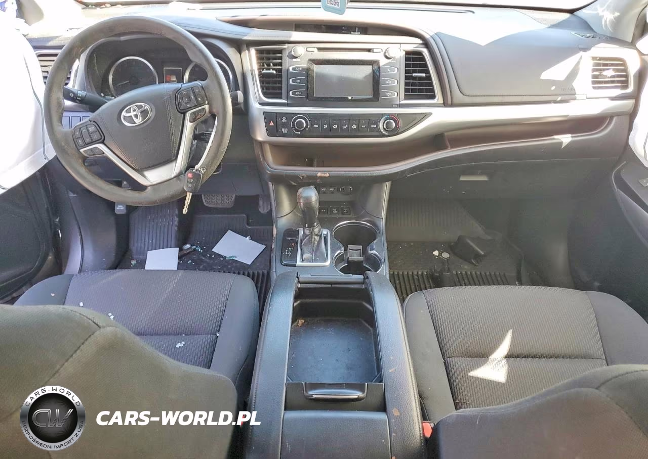 2019 Toyota Highlander Le VIN:5TDBZRFH9KS747483 - 8