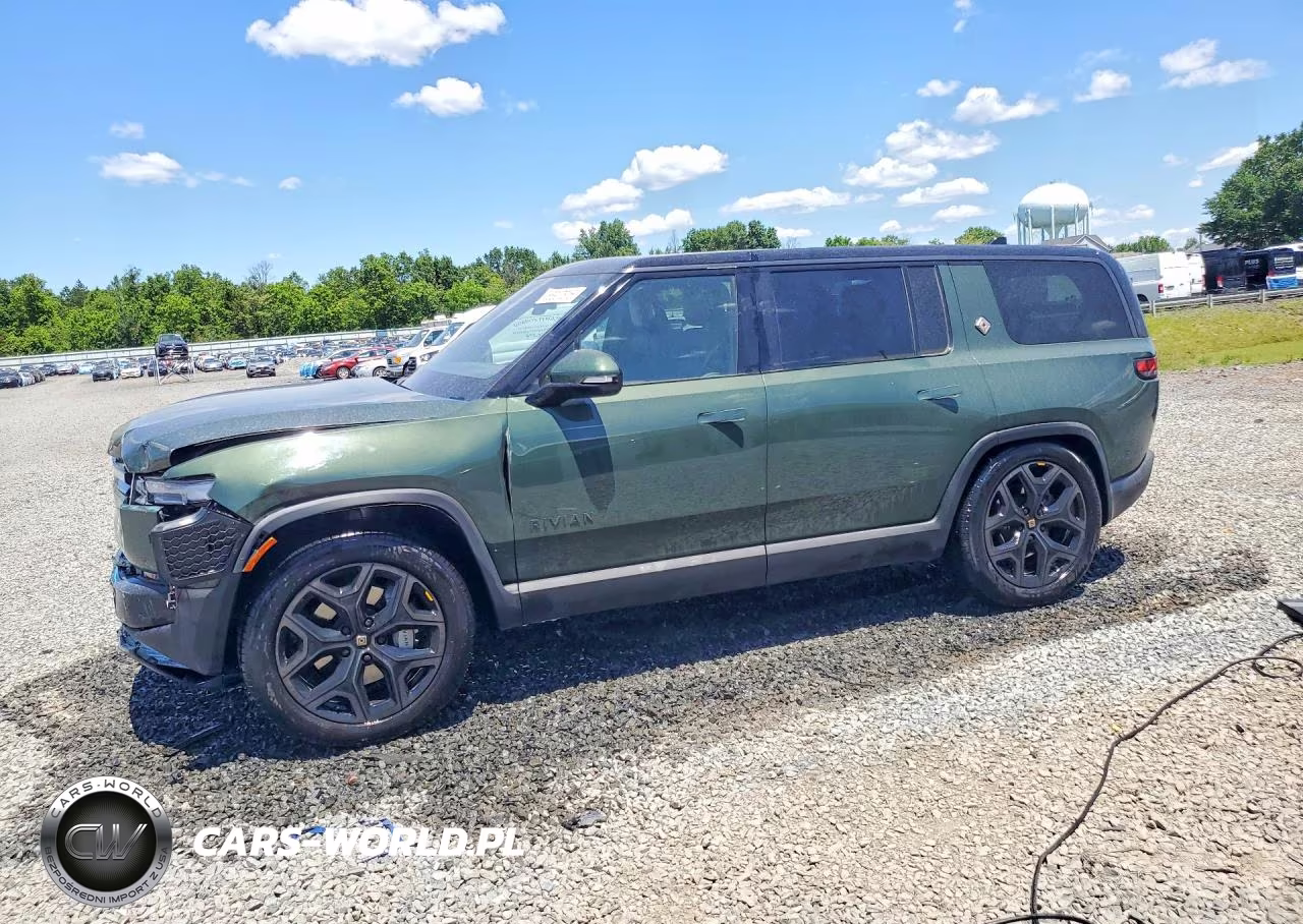 2025 Rivian R1S Adventure