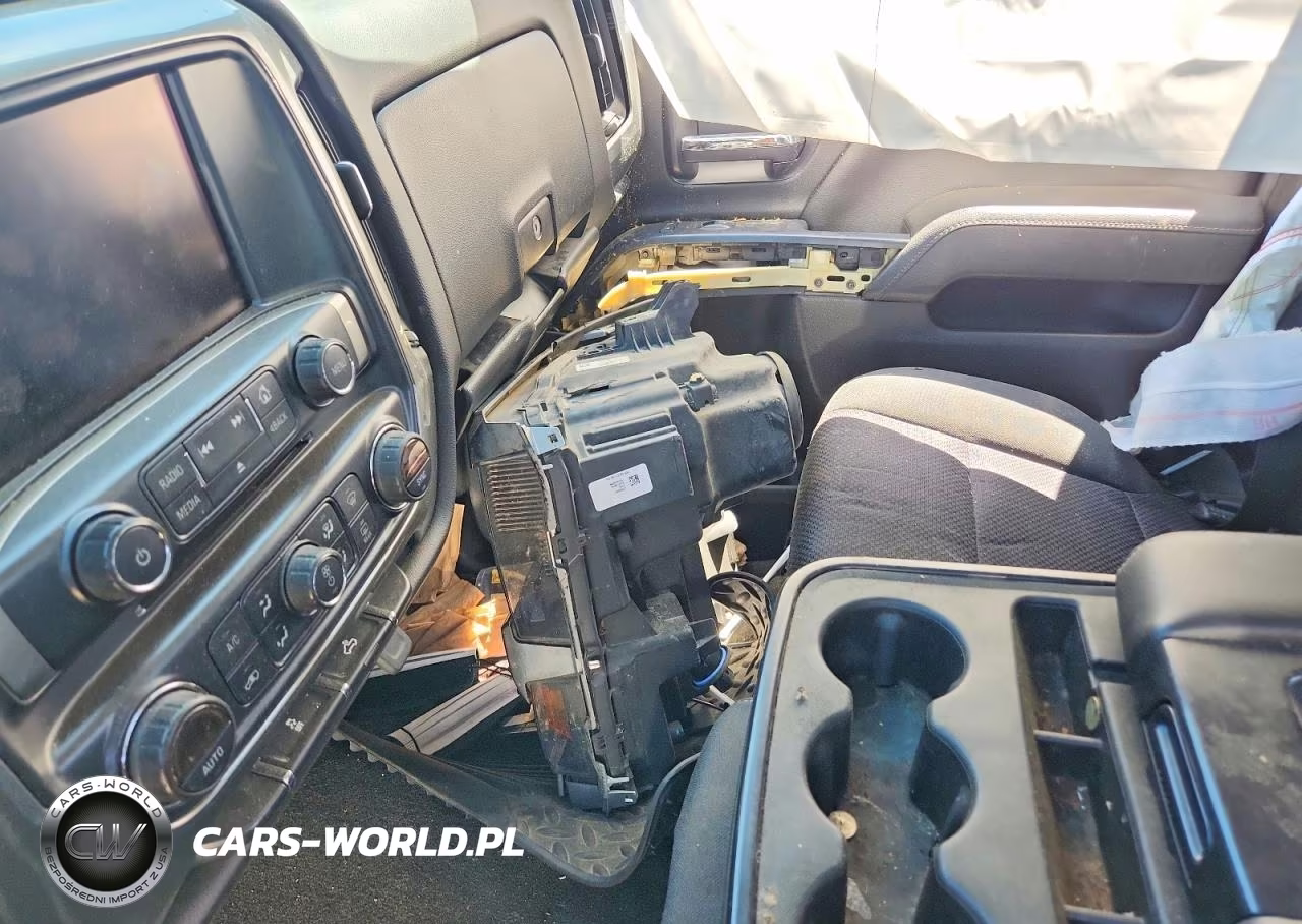 2018 Chevrolet Silverado K1500 Lt VIN:3GCUKREC9JG397370 - 12