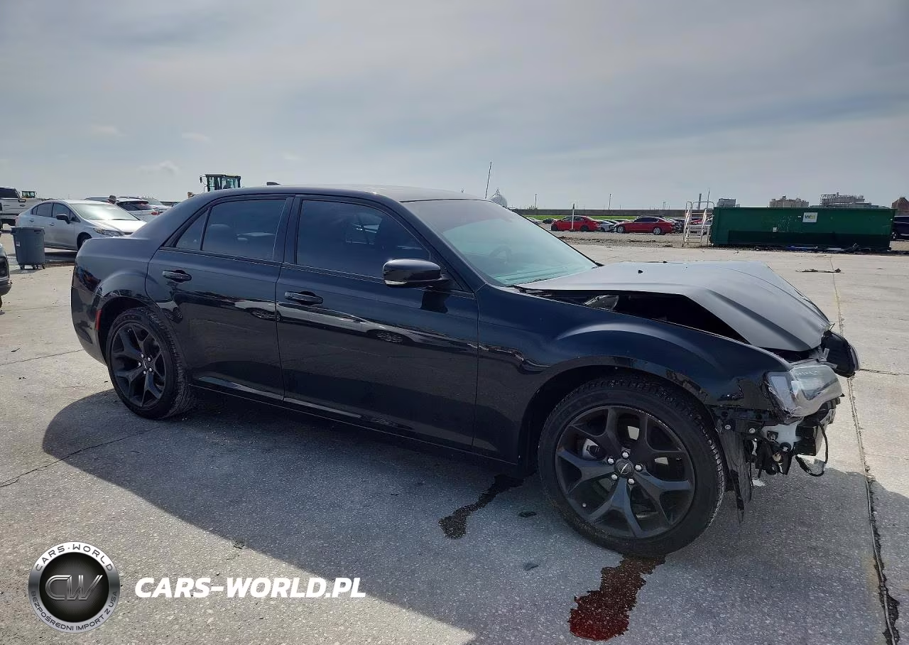 2023 Chrysler 300 S VIN:2C3CCABG7PH561102 - 4