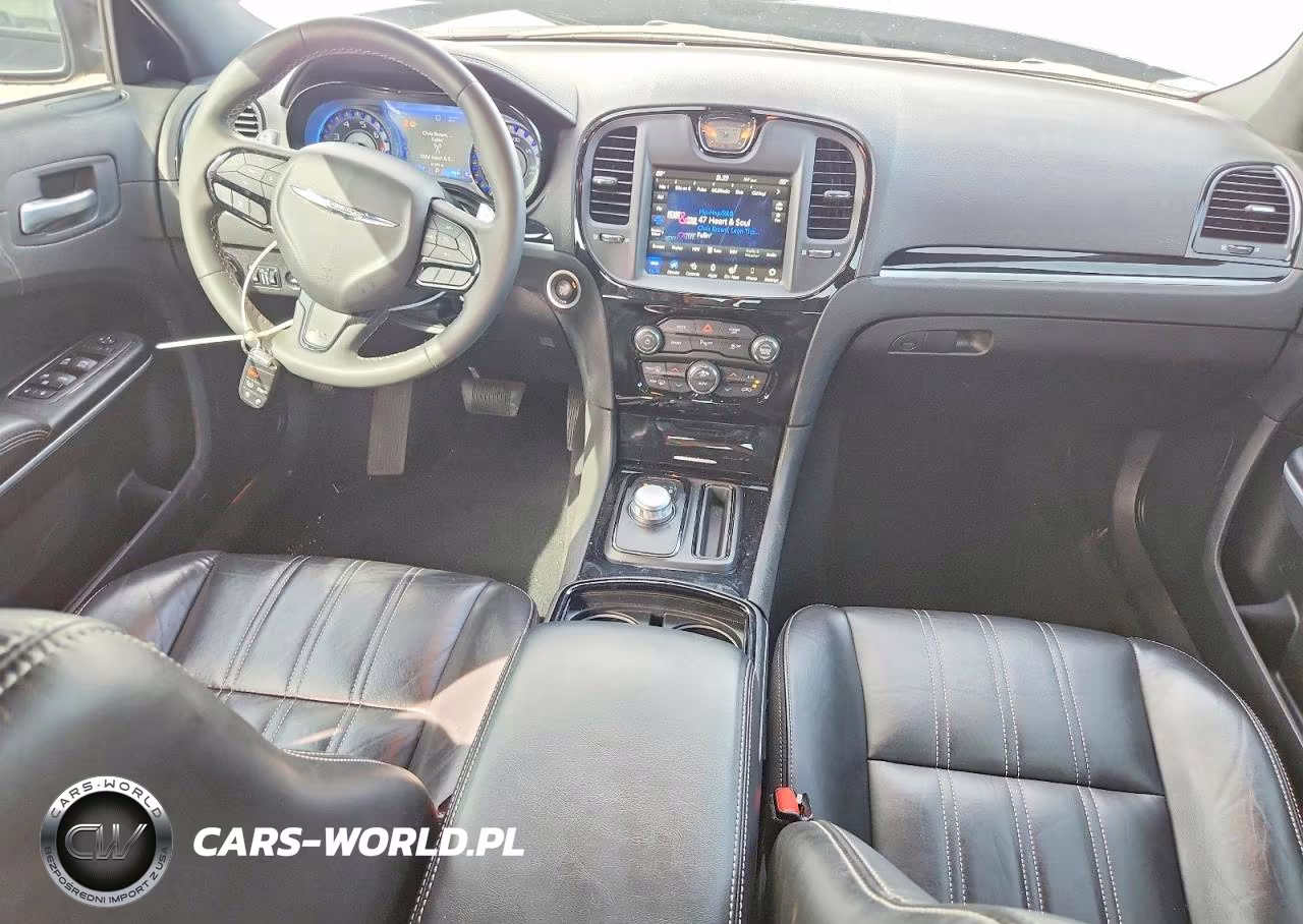2023 Chrysler 300 S VIN:2C3CCABG7PH561102 - 8