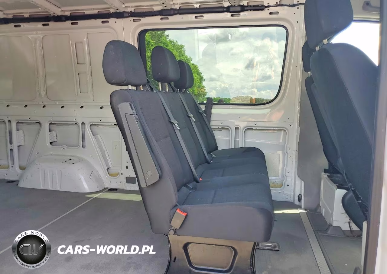 2015 Mercedes-Benz Sprinter 2500 VIN:WD3PE7CC3F5956903 - 10