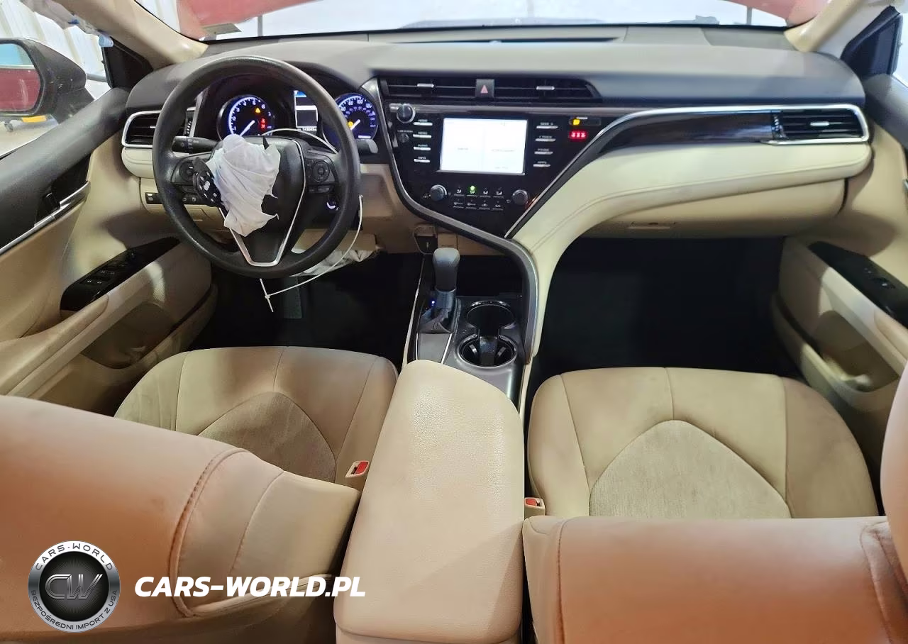 2018 Toyota Camry Le VIN:4T1B11HK1JU664038 - 8