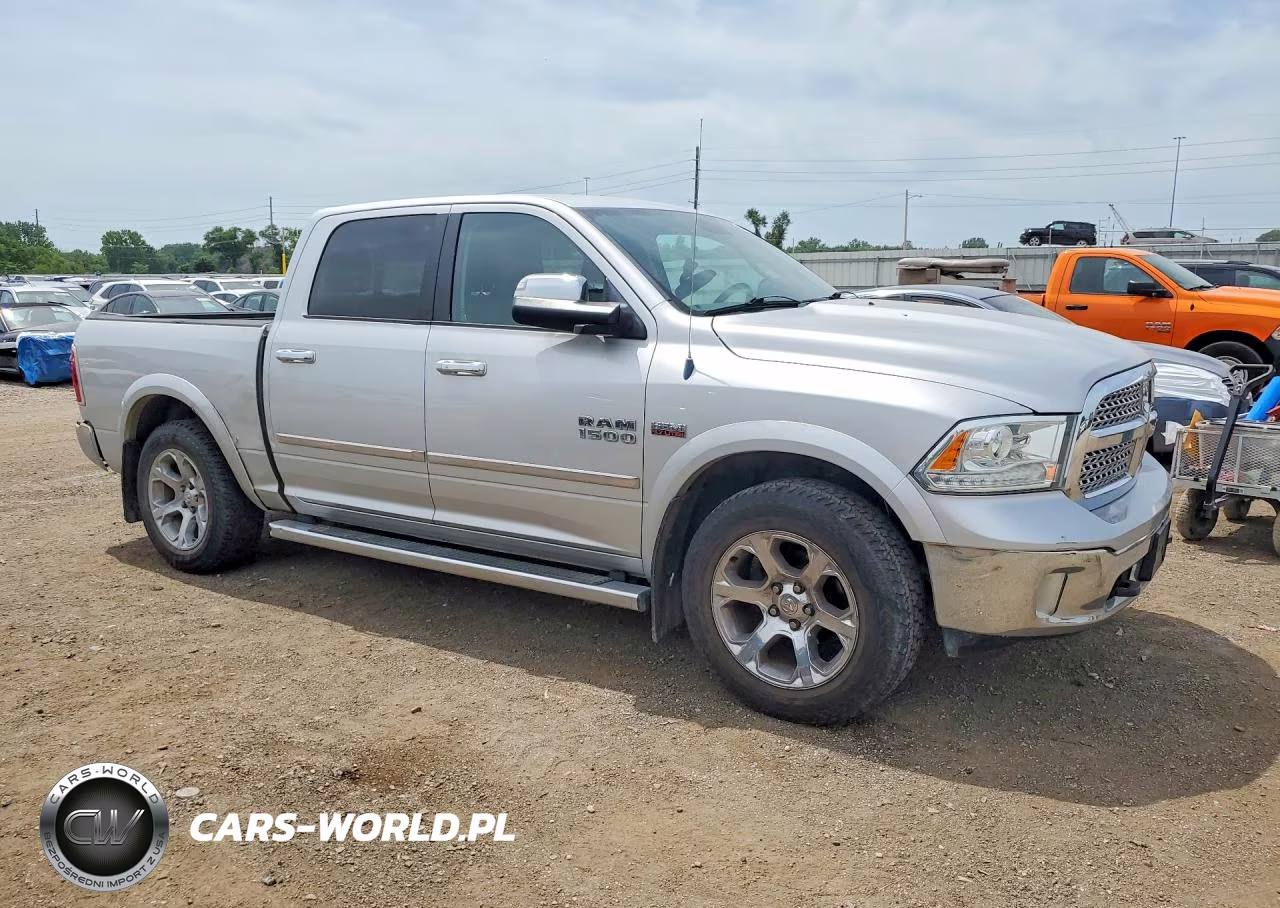 2013 Ram 1500 Laramie VIN:1C6RR7NT5DS664983 - 4