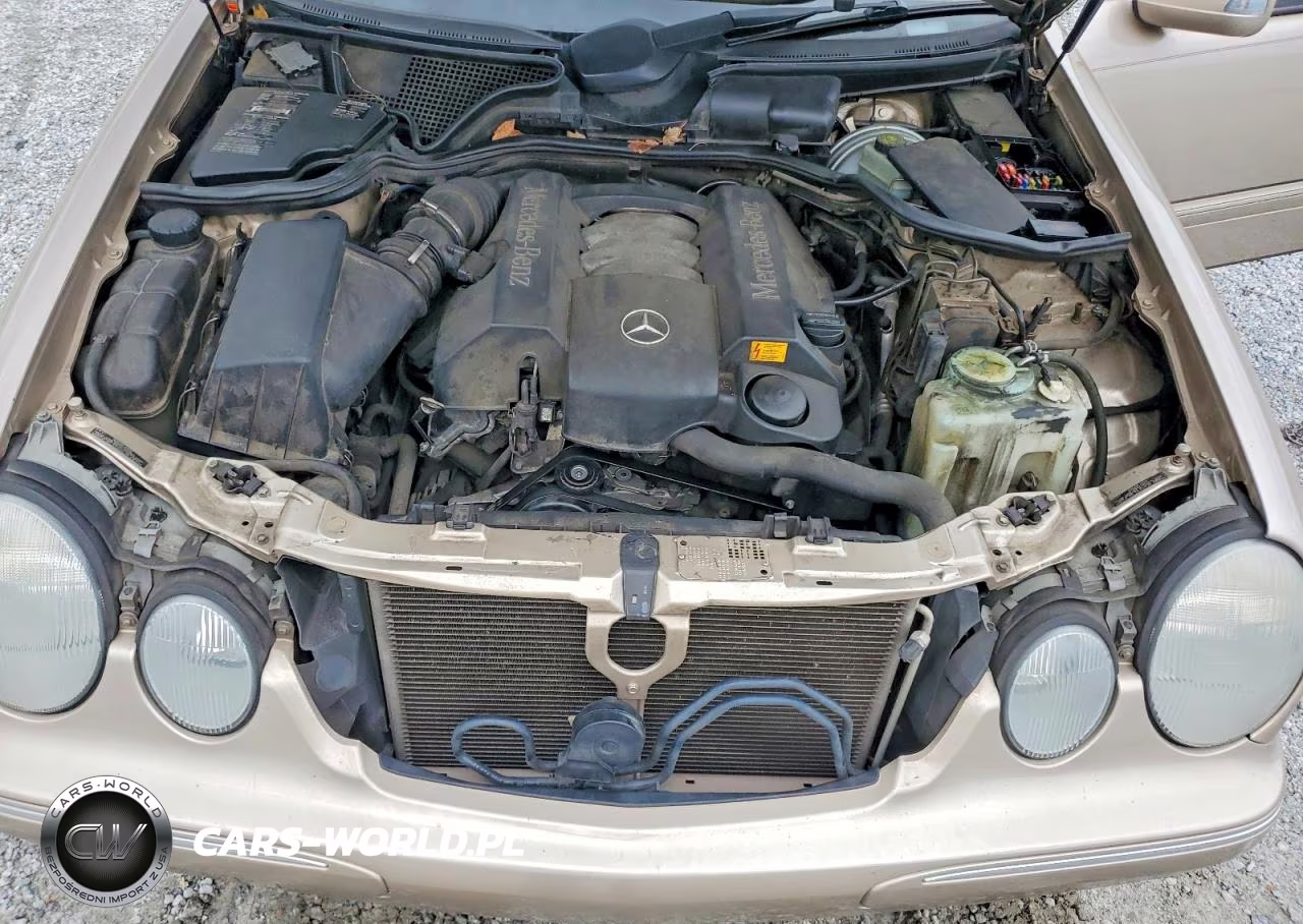 2000 Mercedes-Benz E 320 4Matic VIN:WDBJF82JXYX038022 - 11