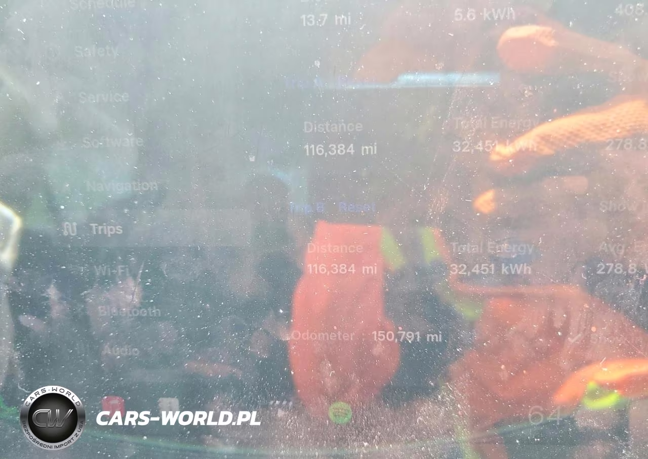 2023 Tesla Model 3 VIN:5YJ3E1EA3PF453899 - 9