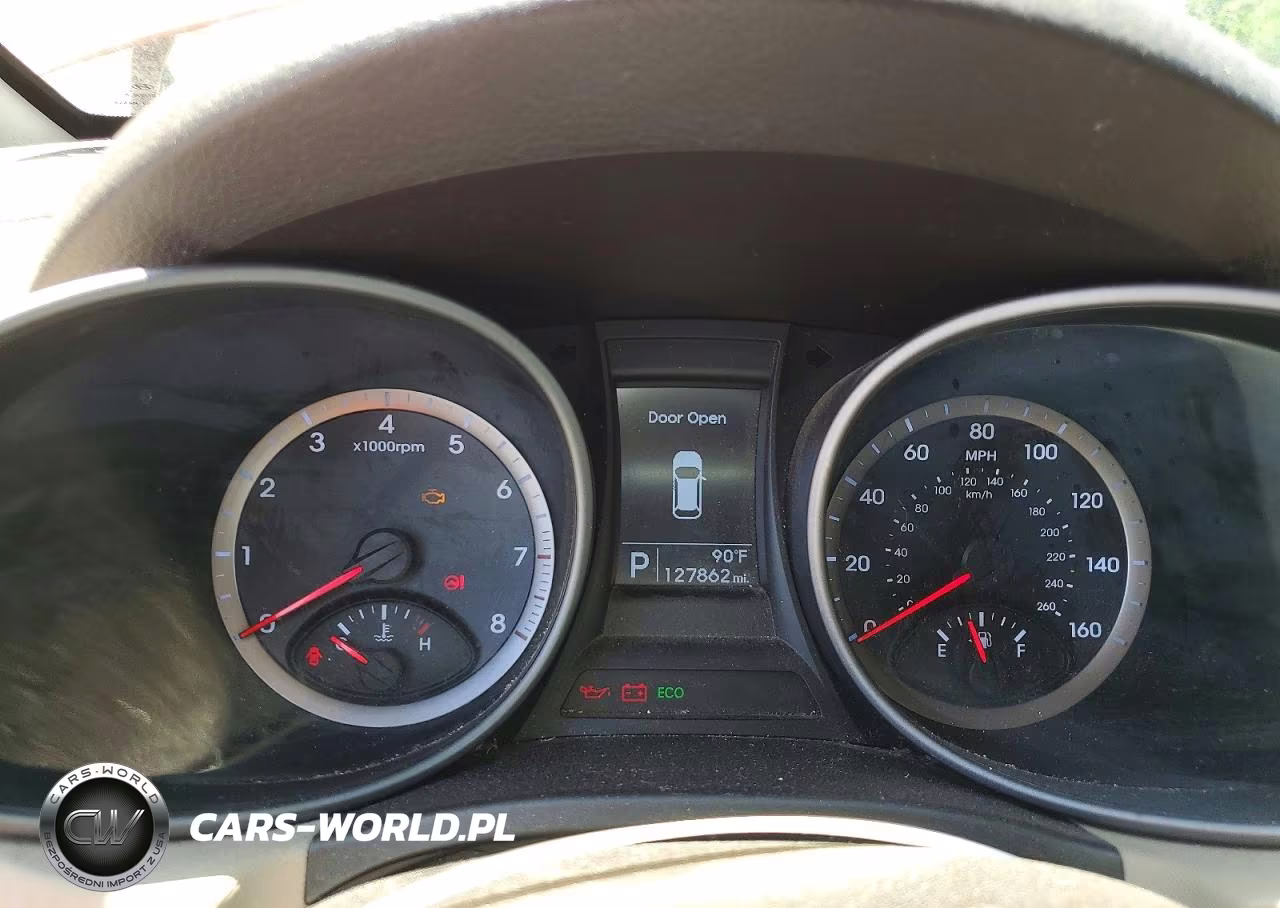 2015 Hyundai Santa Fe Sport 2.4L VIN:5XYZT3LB3FG235220 - 9
