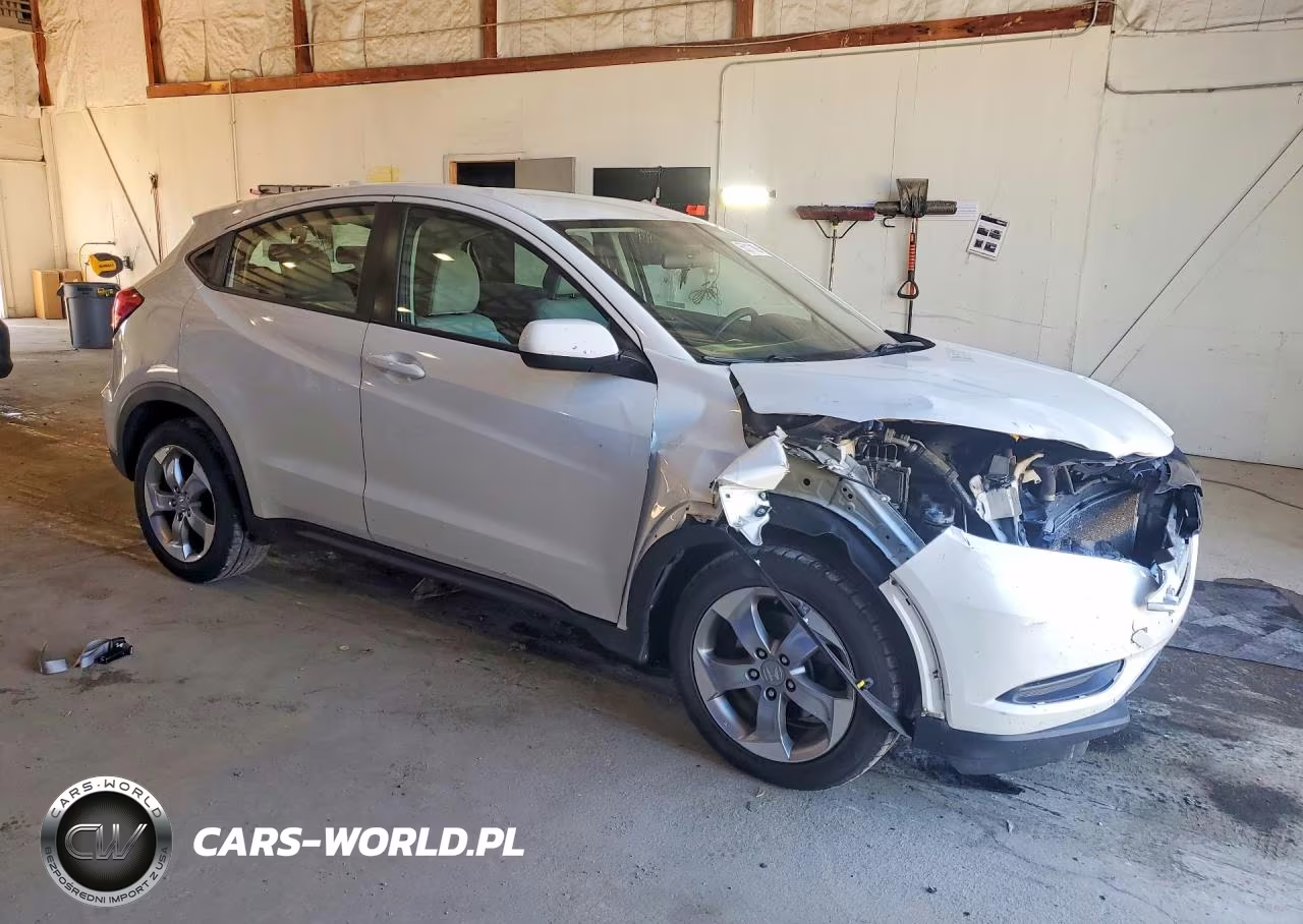 2018 Honda Hr-V Lx VIN:3CZRU5H32JM720562 - 4