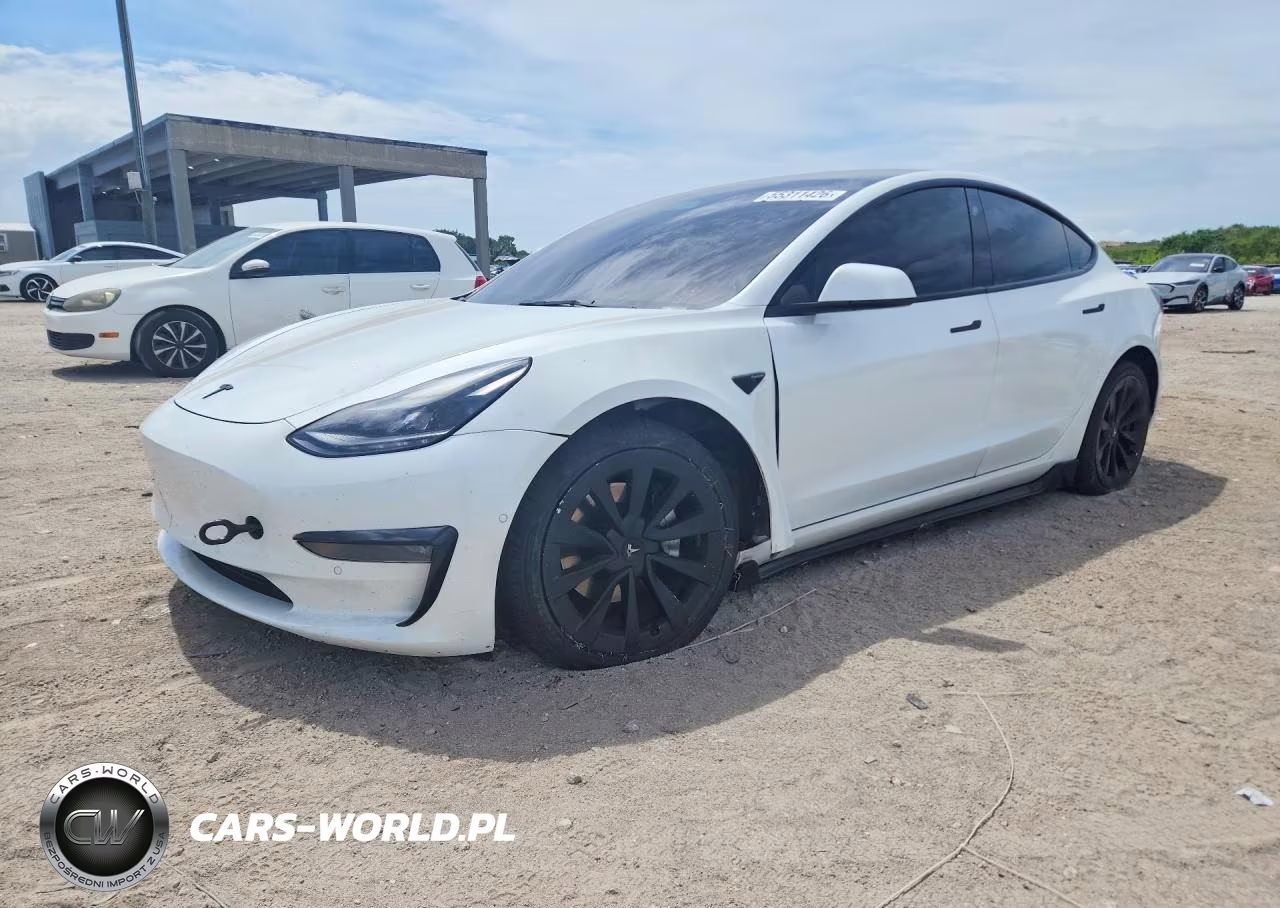 2022 Tesla Model 3 – zdjęcie 1 z 12