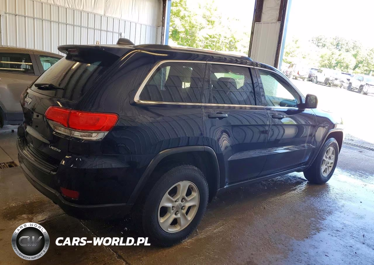 2017 Jeep Grand Cherokee Laredo VIN:1C4RJFAG8HC617322 - 3
