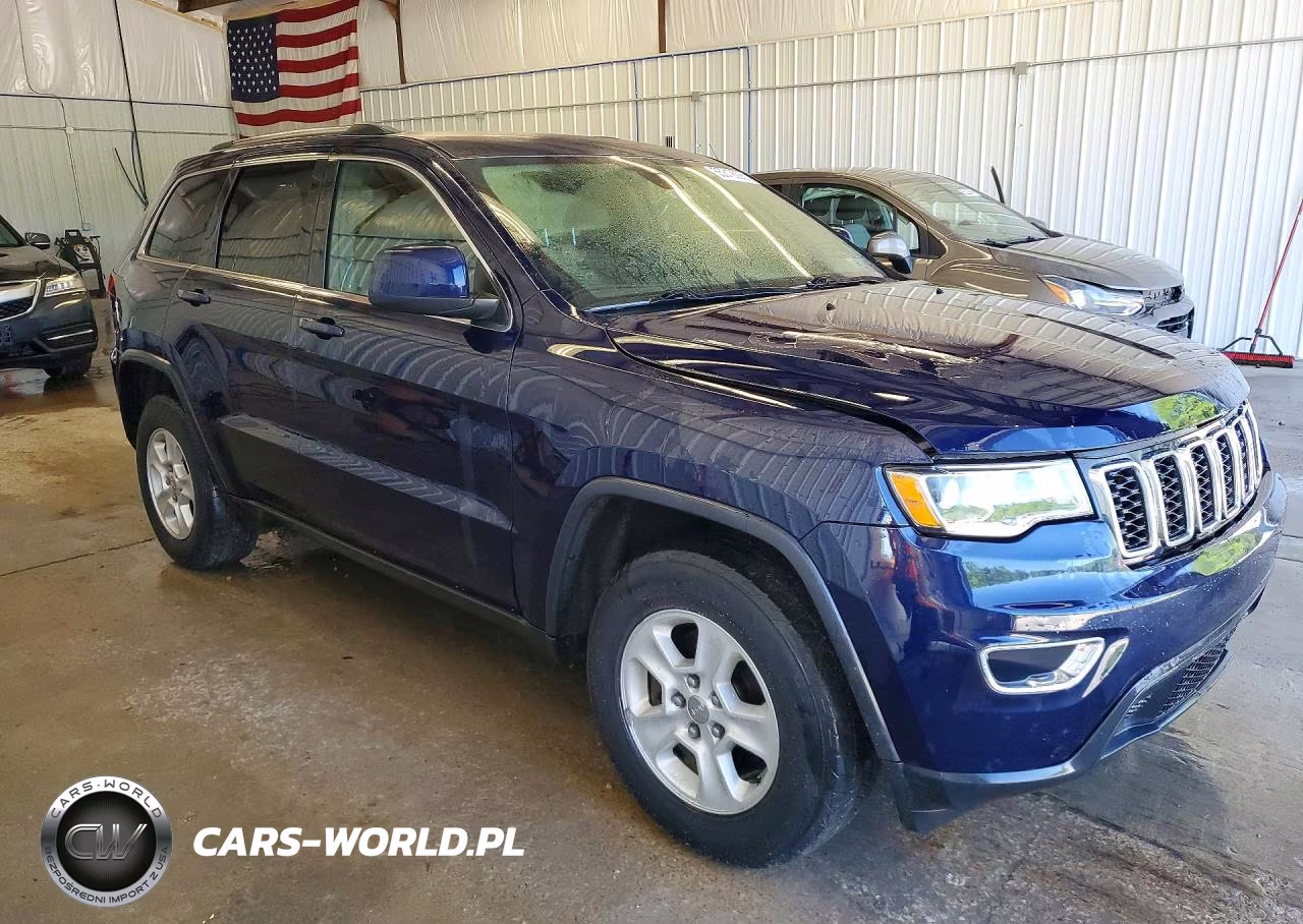 2017 Jeep Grand Cherokee Laredo VIN:1C4RJFAG8HC617322 - 4