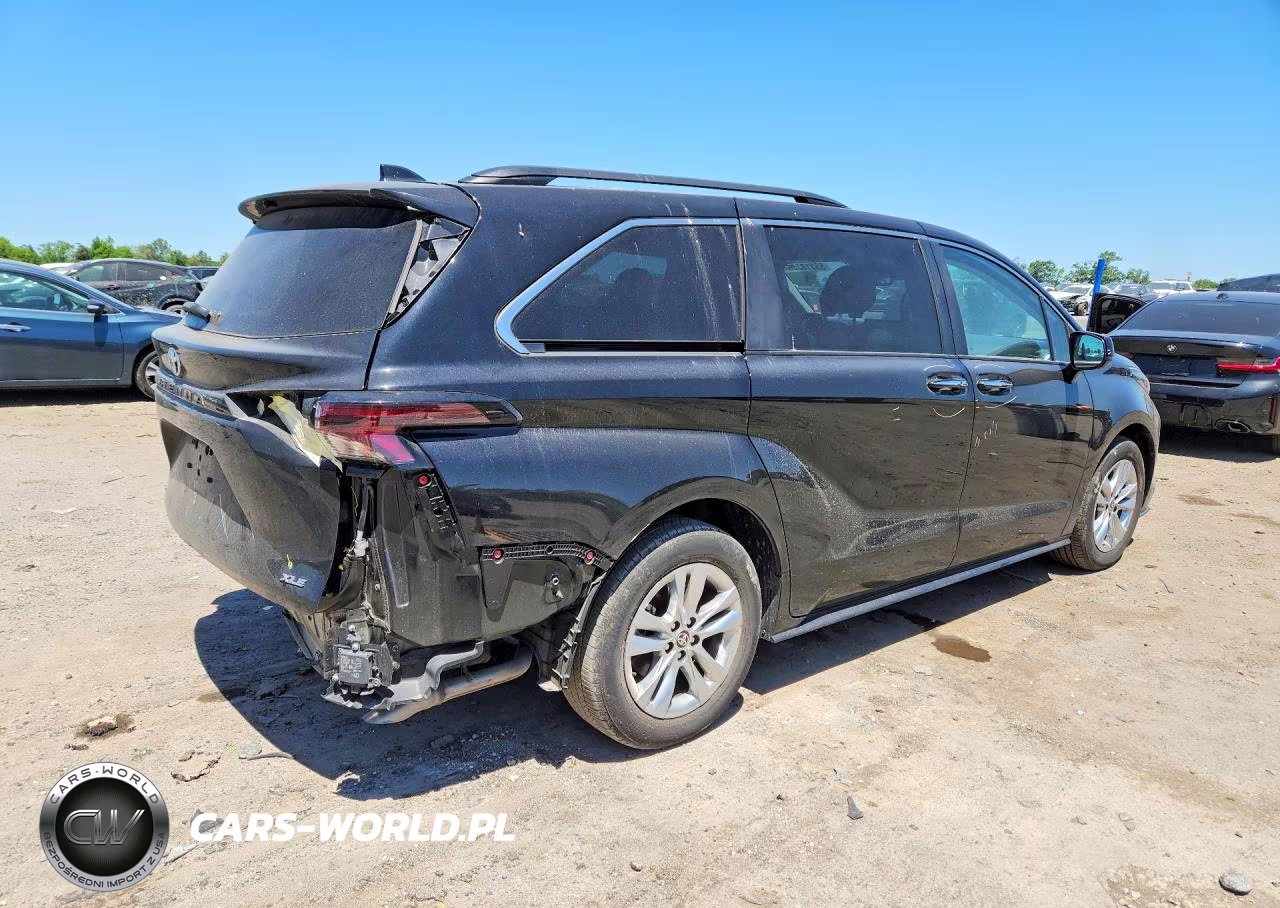 2025 Toyota Sienna Xle 7-Passenger VIN:5TDJSKFCXSS189266 - 3