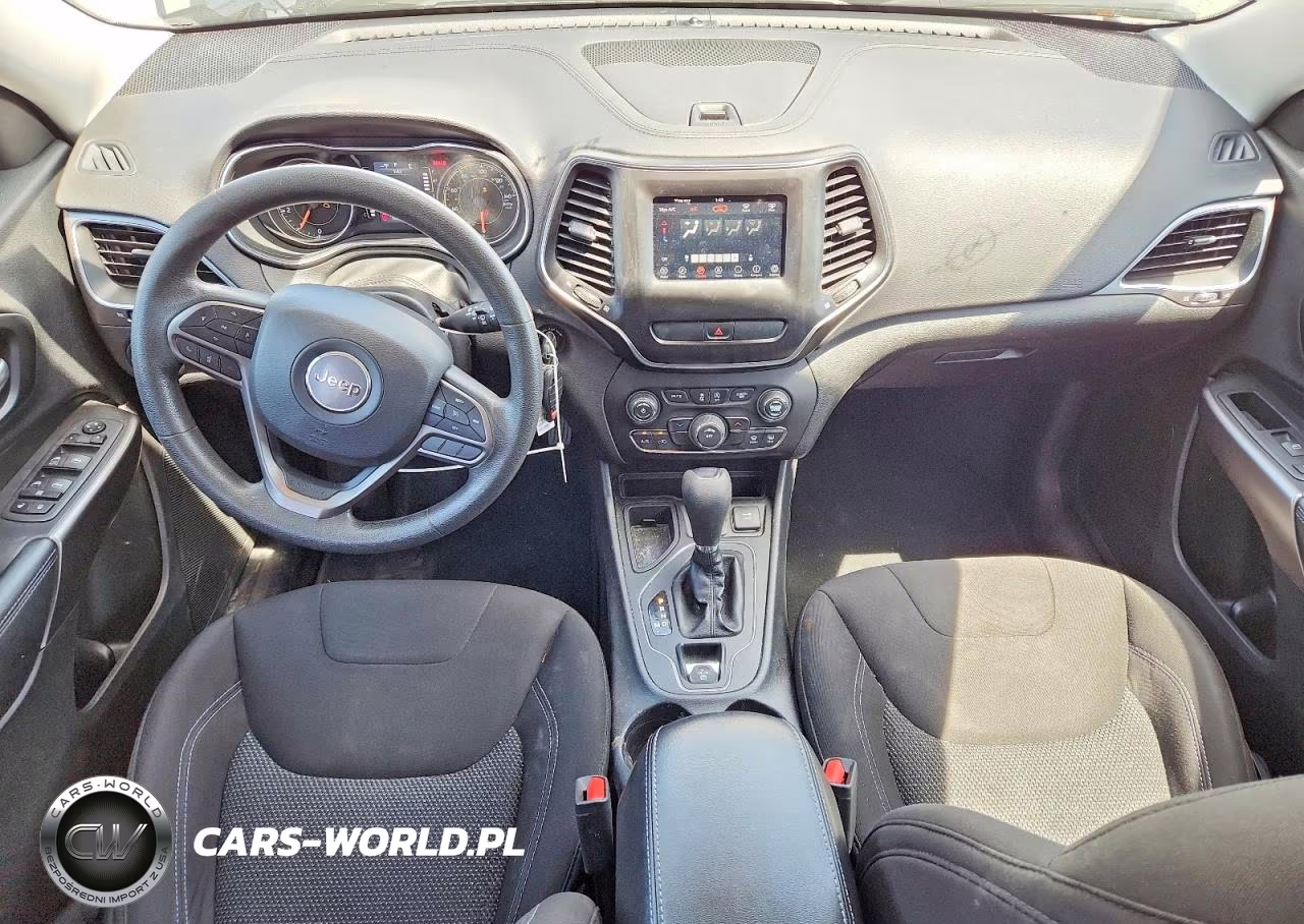 2020 Jeep Cherokee Latitude VIN:1C4PJLCB2LD654201 - 8