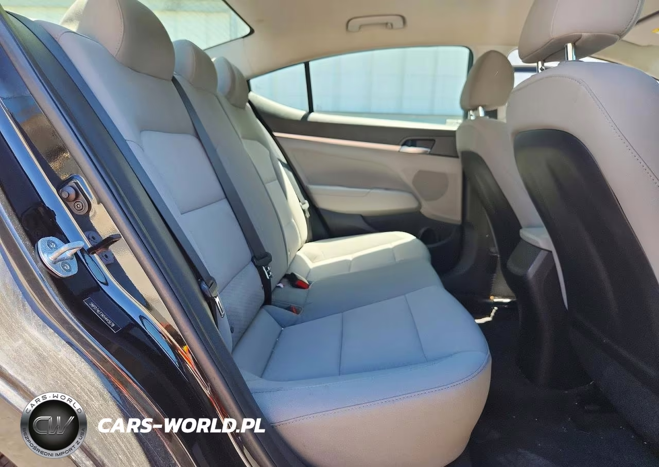 2019 Hyundai Elantra Se VIN:5NPD74LF1KH445678 - 10