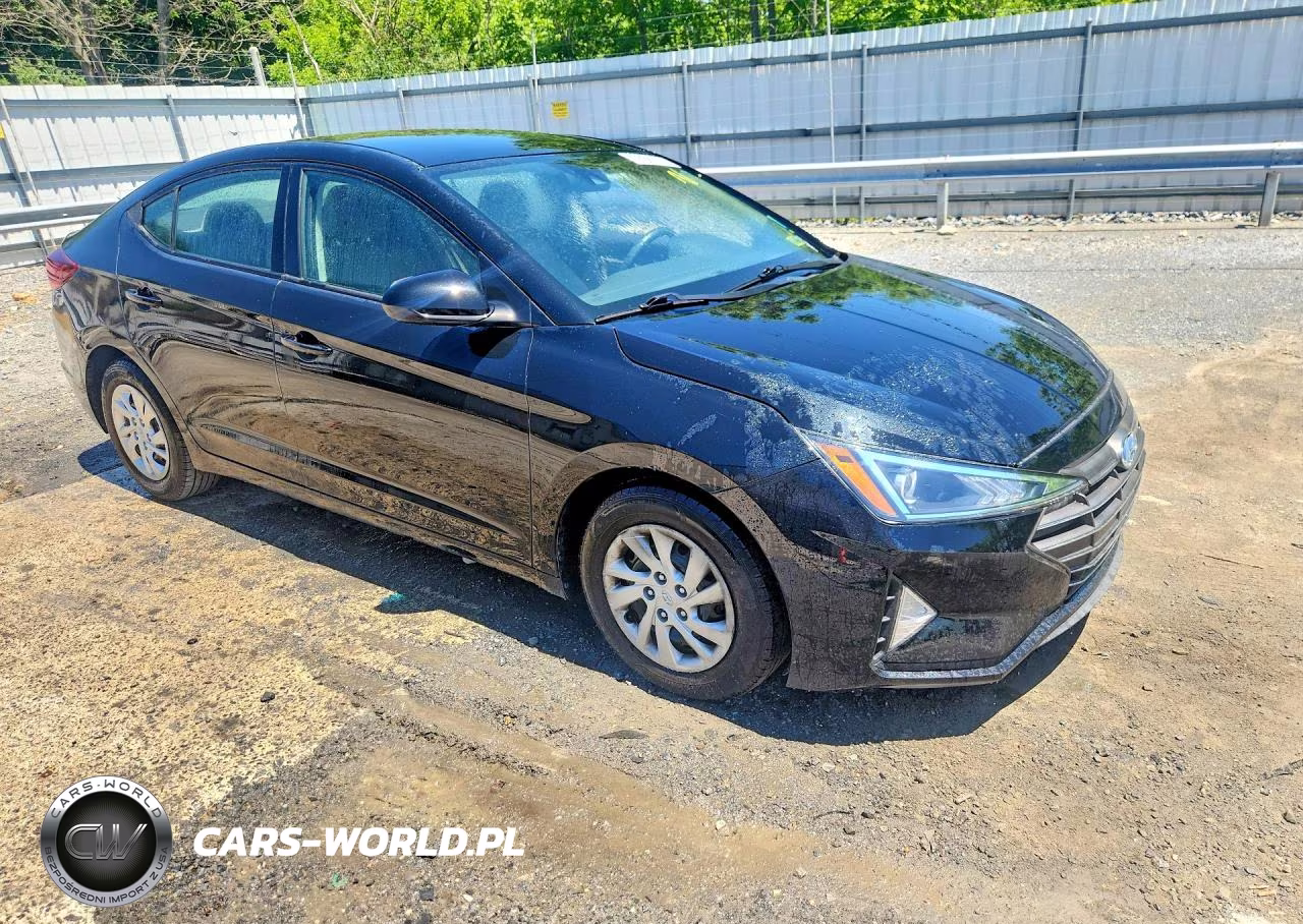 2019 Hyundai Elantra Se VIN:5NPD74LF1KH445678 - 4