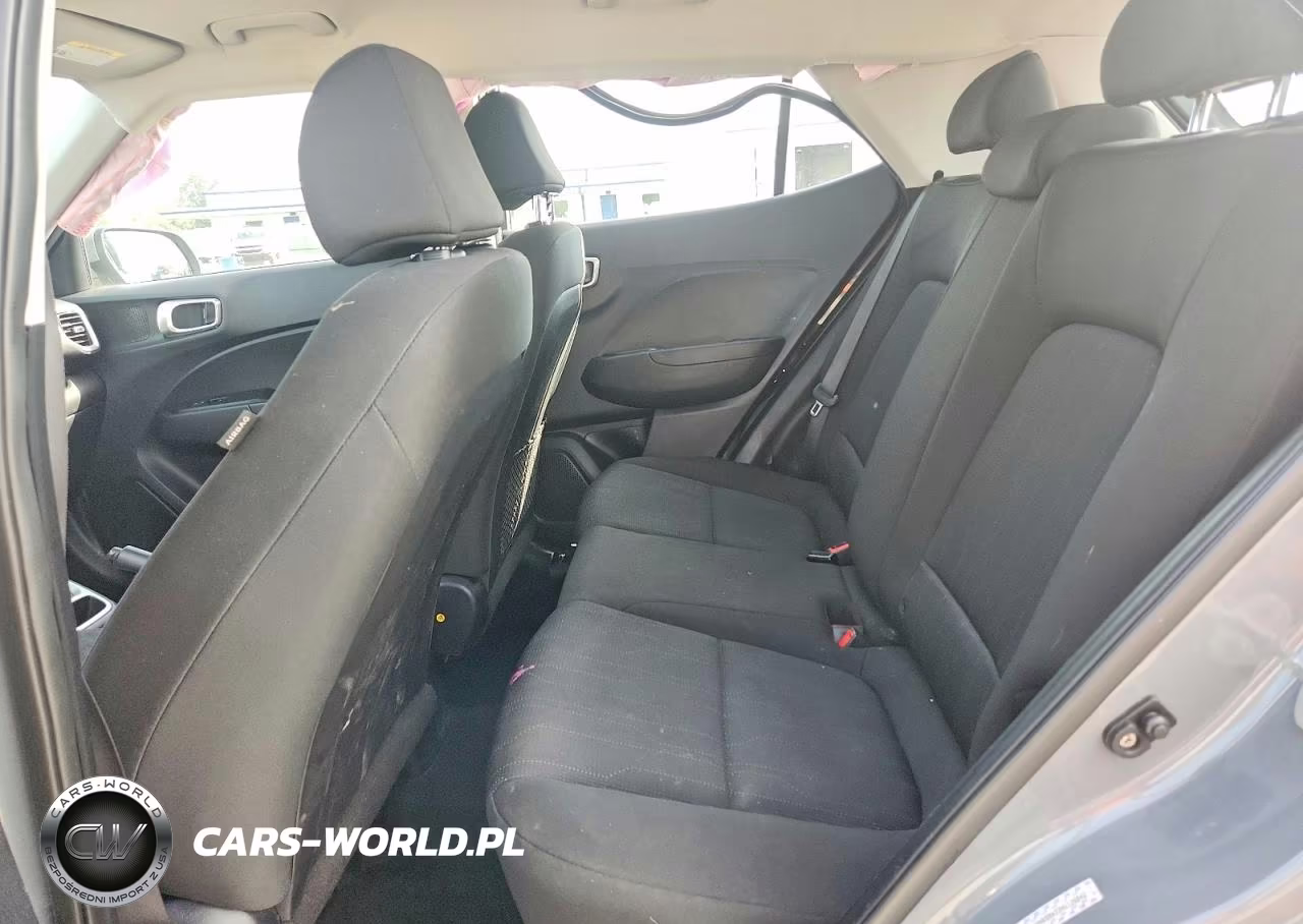 2021 Hyundai Venue Se VIN:KMHRB8A33MU126842 - 11