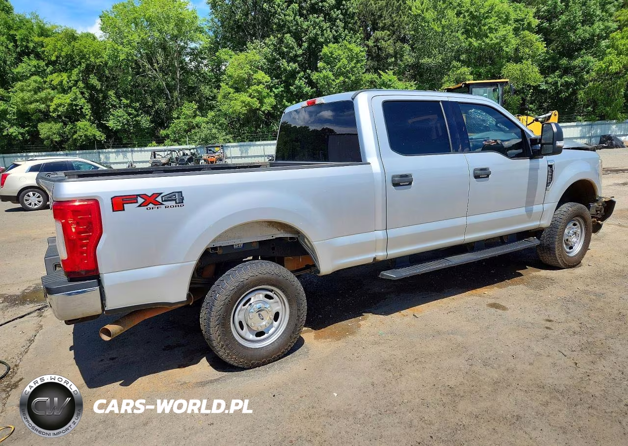 2018 Ford F250 Super Duty VIN:1FT7W2B65JEB22836 - 3