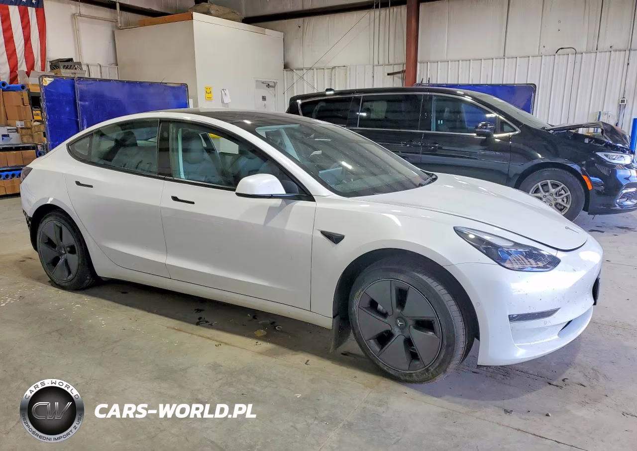 2022 Tesla Model 3 VIN:5YJ3E1EA2NF112071 - 4