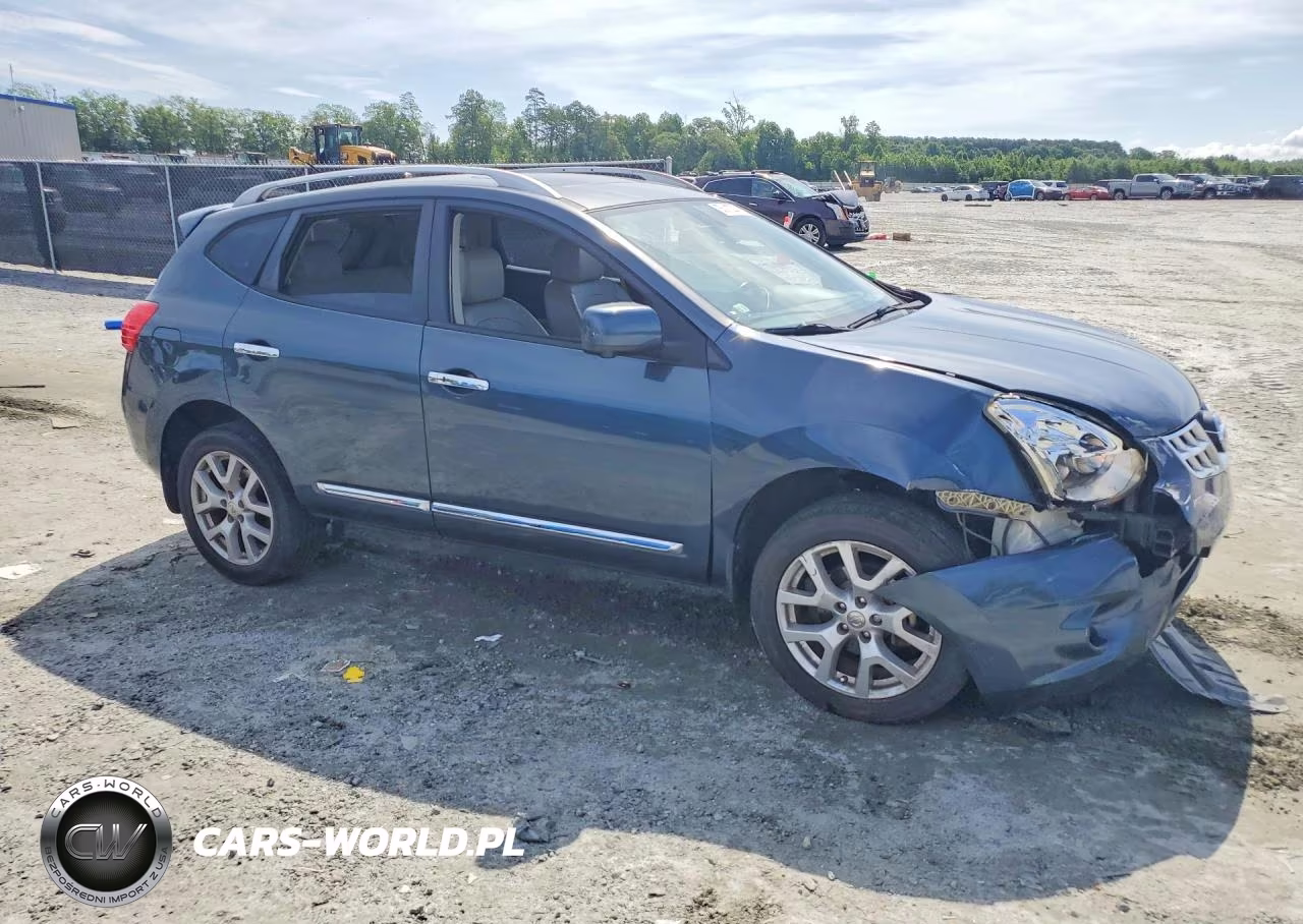 2013 Nissan Rogue S VIN:JN8AS5MT9DW527865 - 4