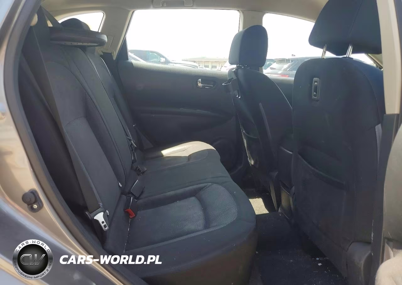 2015 Nissan Rogue Select S VIN:JN8AS5MV0FW755984 - 11