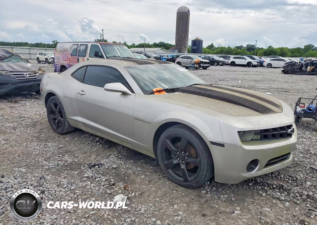 2011 Chevrolet Camaro Lt VIN:2G1FB1ED9B9132049 - 4