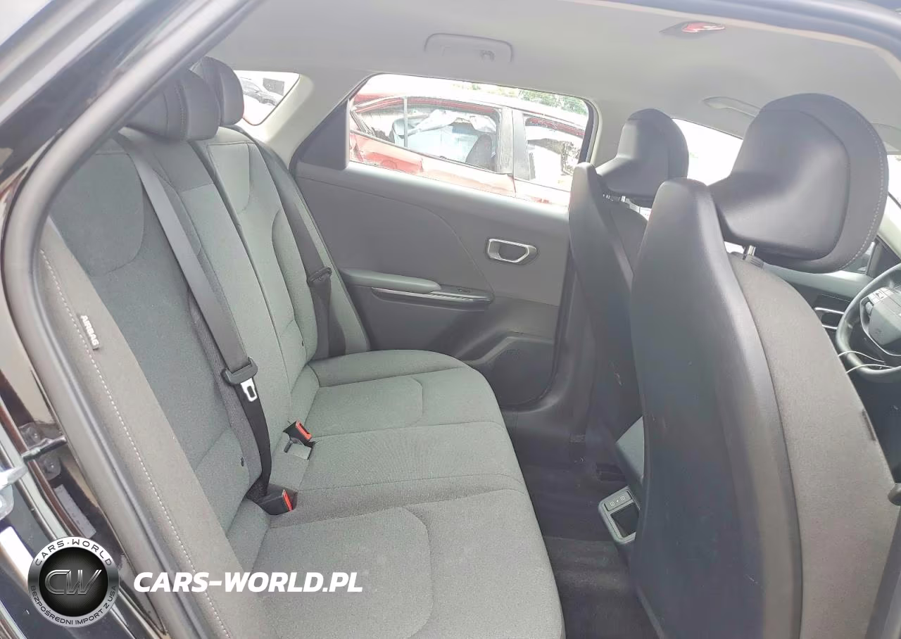 2025 Kia K4 Lxs VIN:3KPFT4DE2SE115966 - 10