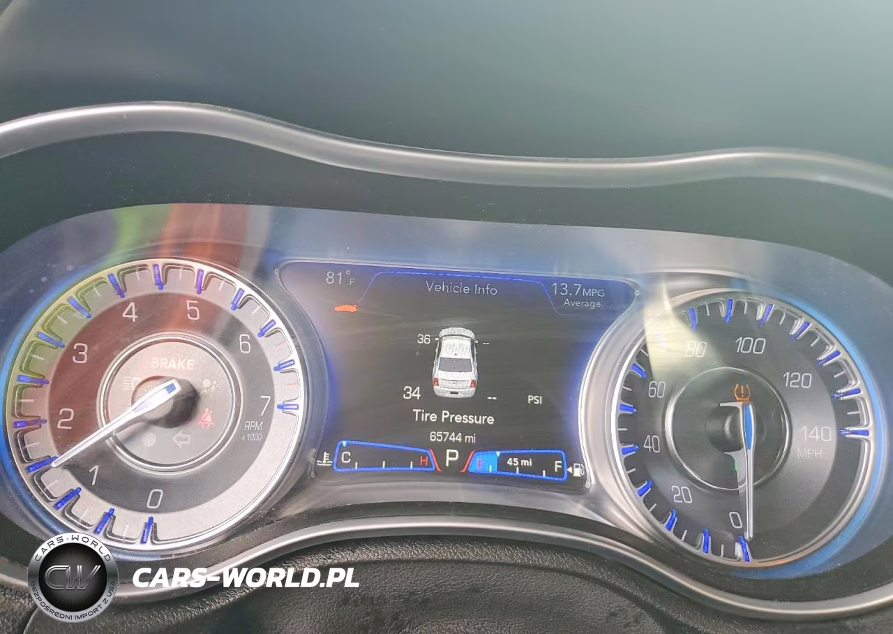 2021 Chrysler 300 S VIN:2C3CCABG4MH532975 - 9