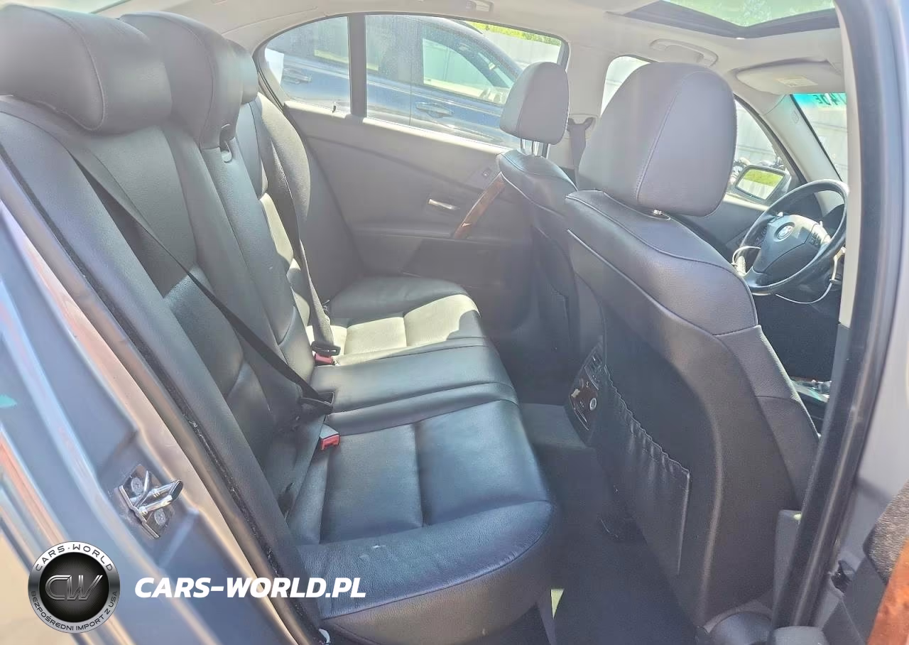 2007 BMW 525 Xi VIN:WBANF33567CW71398 - 10