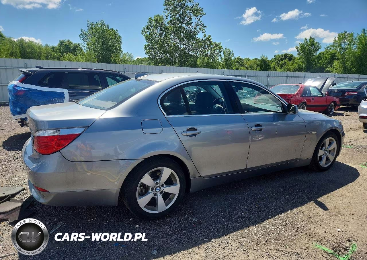 2007 BMW 525 Xi VIN:WBANF33567CW71398 - 3